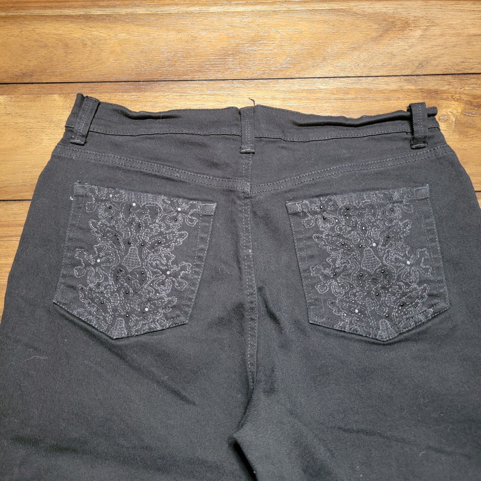 Gloria Vanderbilt Gloria Vanderbilt All Slimming Amanda Skimmer Capris - 10 Size 31" - 3 Thumbnail