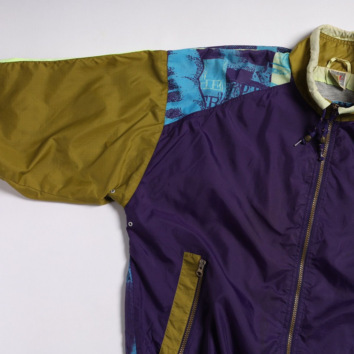 Nike Vintage Nike Maximal Power Multicolour Windbreaker Jacket Size US M / EU 48-50 / 2 - 9 Thumbnail