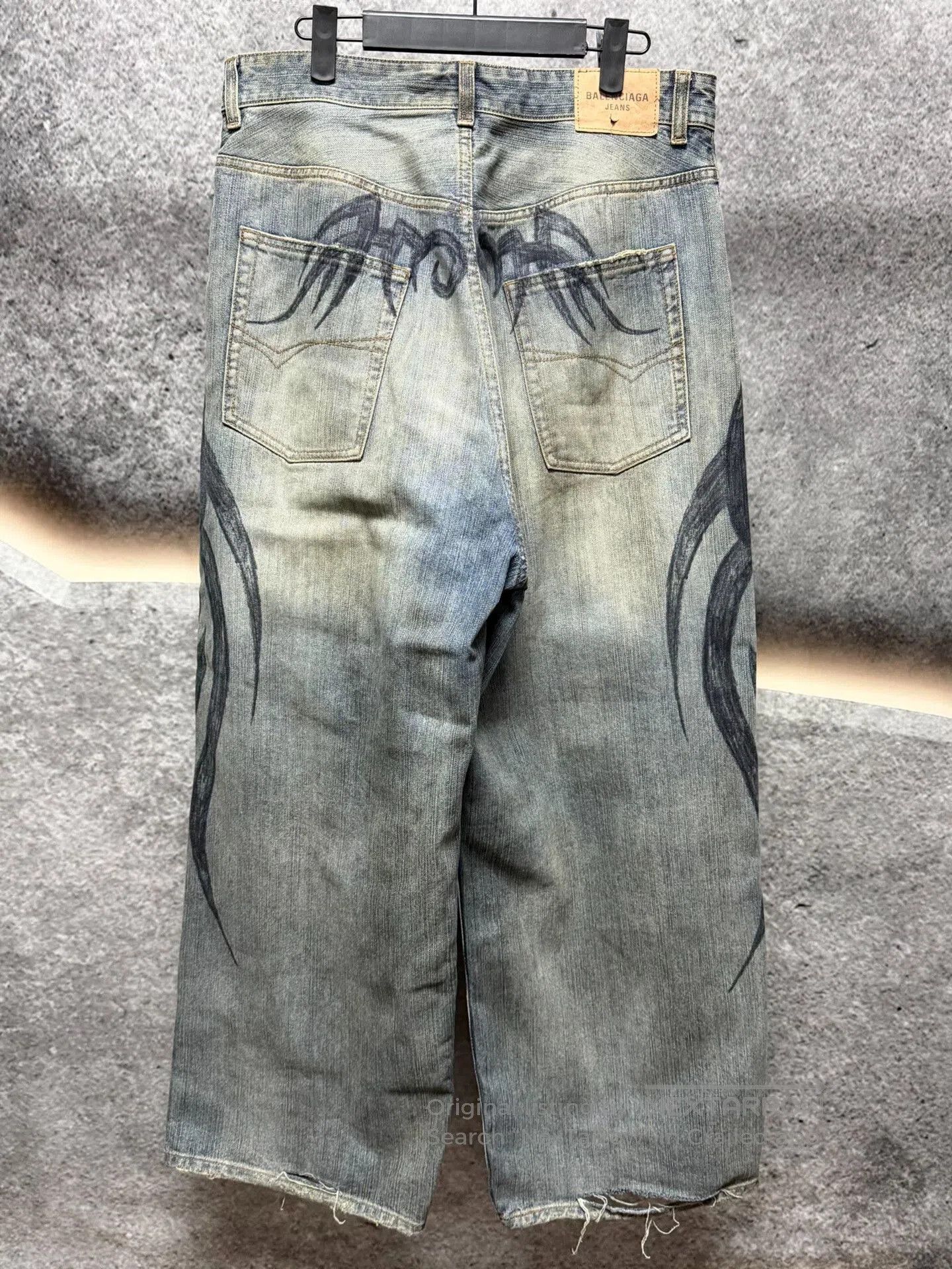 Balenciaga Balenciaga FW24 Denim with Graffiti Design. Size US 26 / EU 42 - 2 Thumbnail