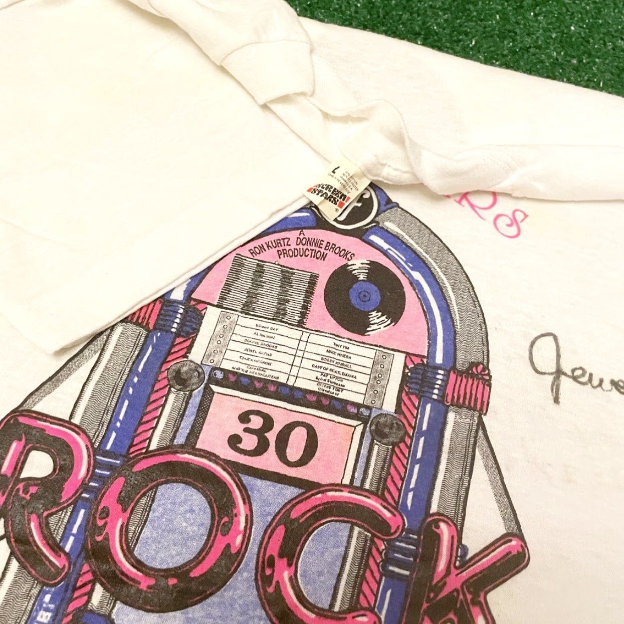 Vintage VINTAGE 80s 90s Thirty Years Of Rock N Roll Autograph T-Shirt L White Mens Band Tee Size US L / EU 52-54 / 3 - 2 Thumbnail