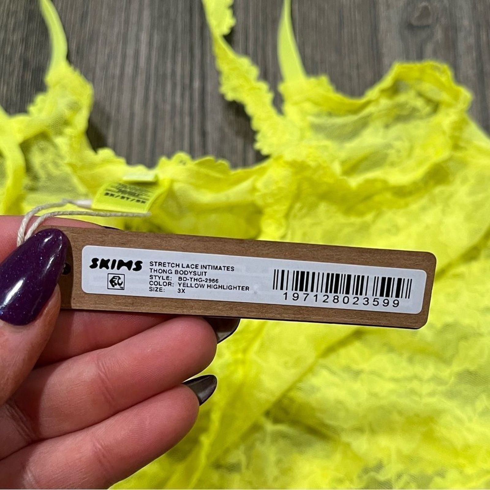 SKIMS NWT Skims Stretch Lace Bodysuit Yellow Highlighter 3X Size 3XL / US 20-22 - 4 Thumbnail
