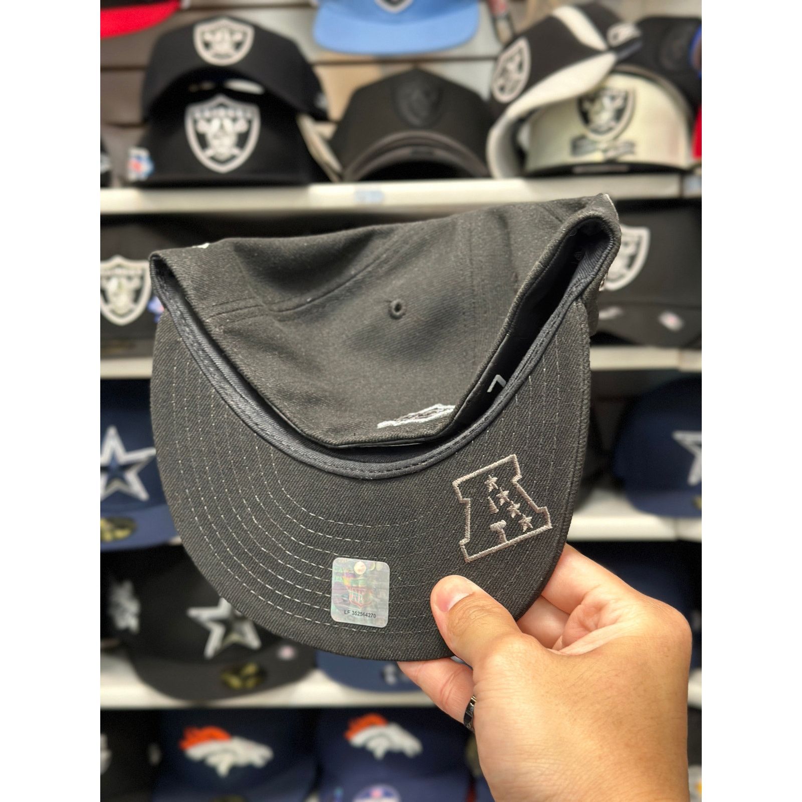 New Era Oakland Raiders NFL Vintage Fitted New Era 59FIFTY | Size 7 Size ONE SIZE - 3 Thumbnail