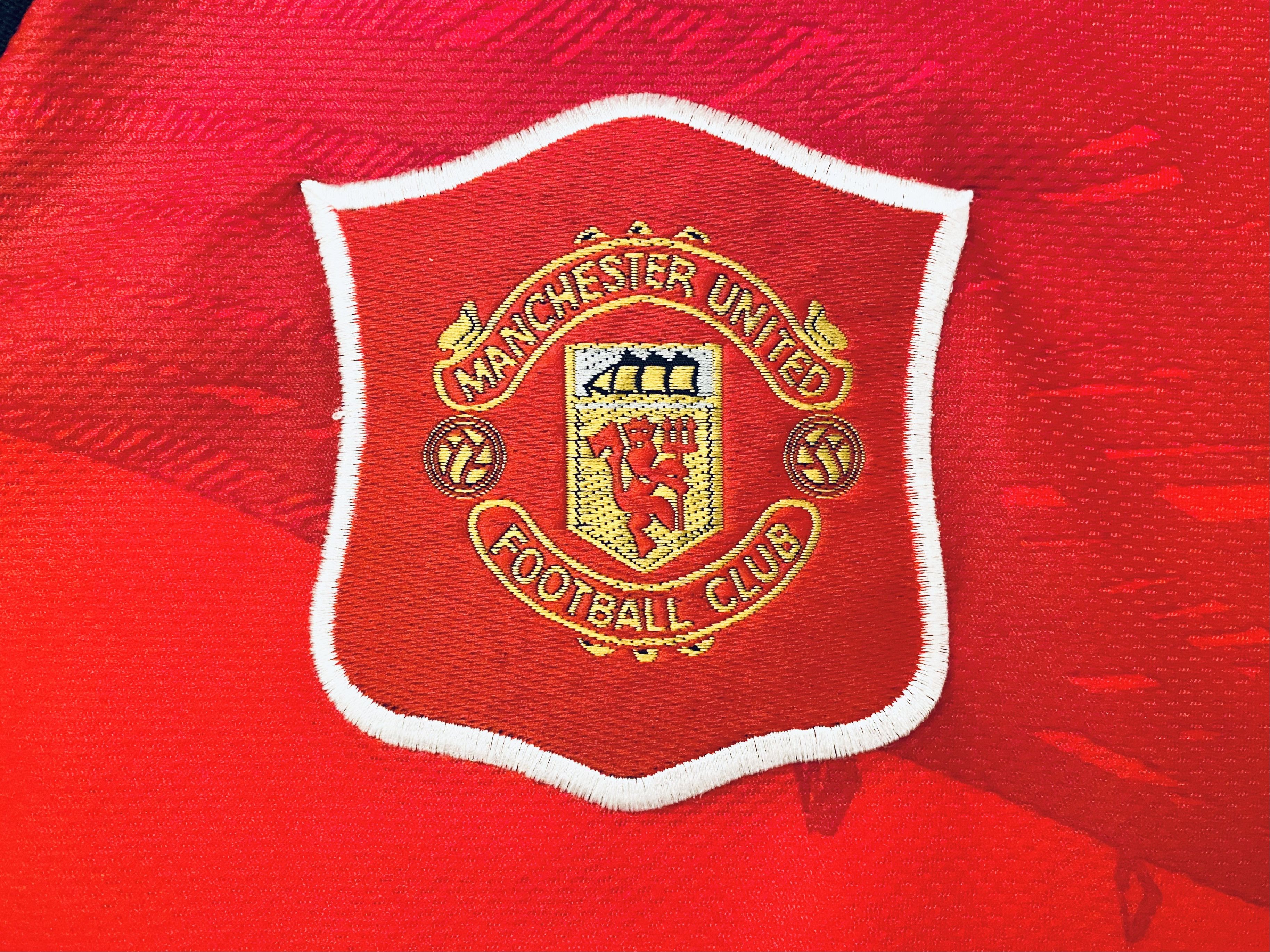 Umbro Manchester United Giggs Home Jersey Shirt 1994 - 1996 Size US L / EU 52-54 / 3 - 8 Thumbnail