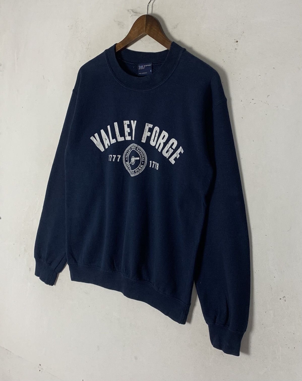 Vintage vintage MV Sports Valley Forge Military Academy Sweatshirt Size US M / EU 48-50 / 2 - 4 Thumbnail