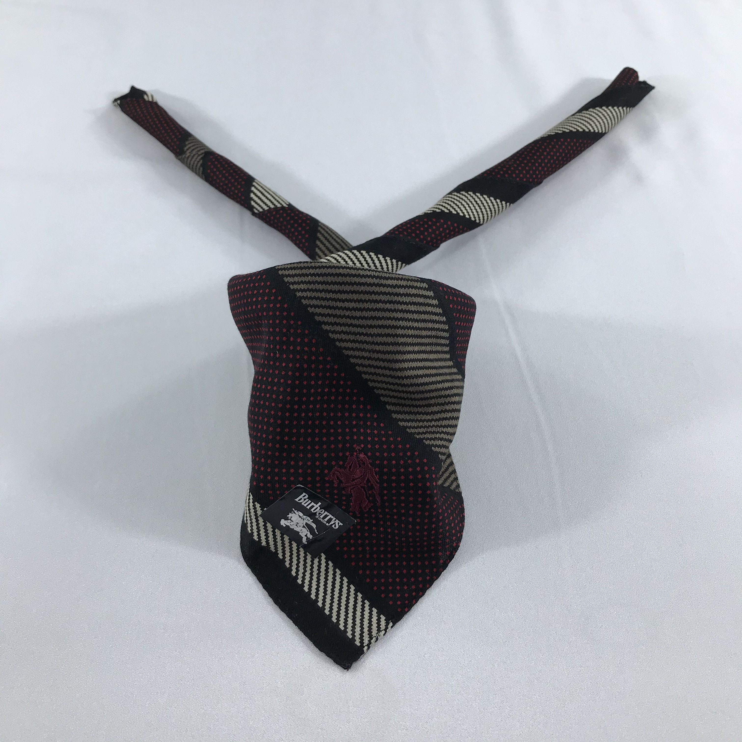 Burberry Burberrys Handkerchief Neckerchief Bandana H813 Size ONE SIZE - 1 Thumbnail