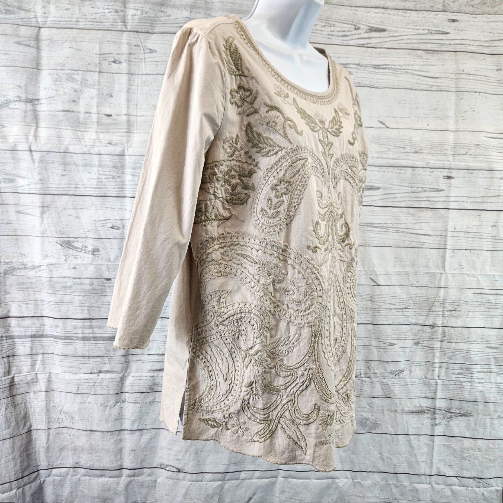 Vintage Chicos Womens Paisley Embroidered Top Blouse Sz M size Medium Contemporary Taupe Brown 3/4 Sleeve Round Neck Womens Size M / US 6-8 / IT 42-44 - 3 Thumbnail