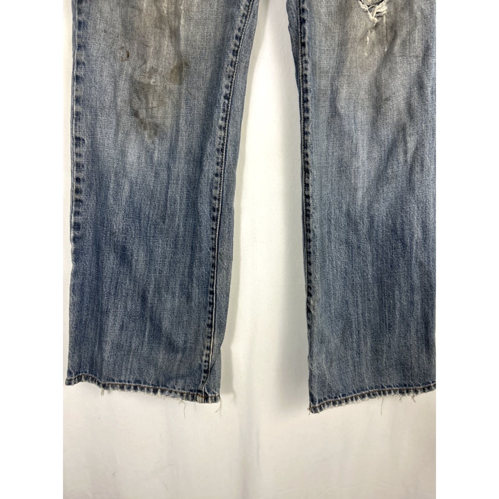 Lucky Brand Lucky Brand Jeans Distressed Medium Wash Straight Leg Relaxed 34x29 Blue Mens Regular Inseam 29 Adults 34 Size 34 Size US 34 / EU 50 - 2 Thumbnail
