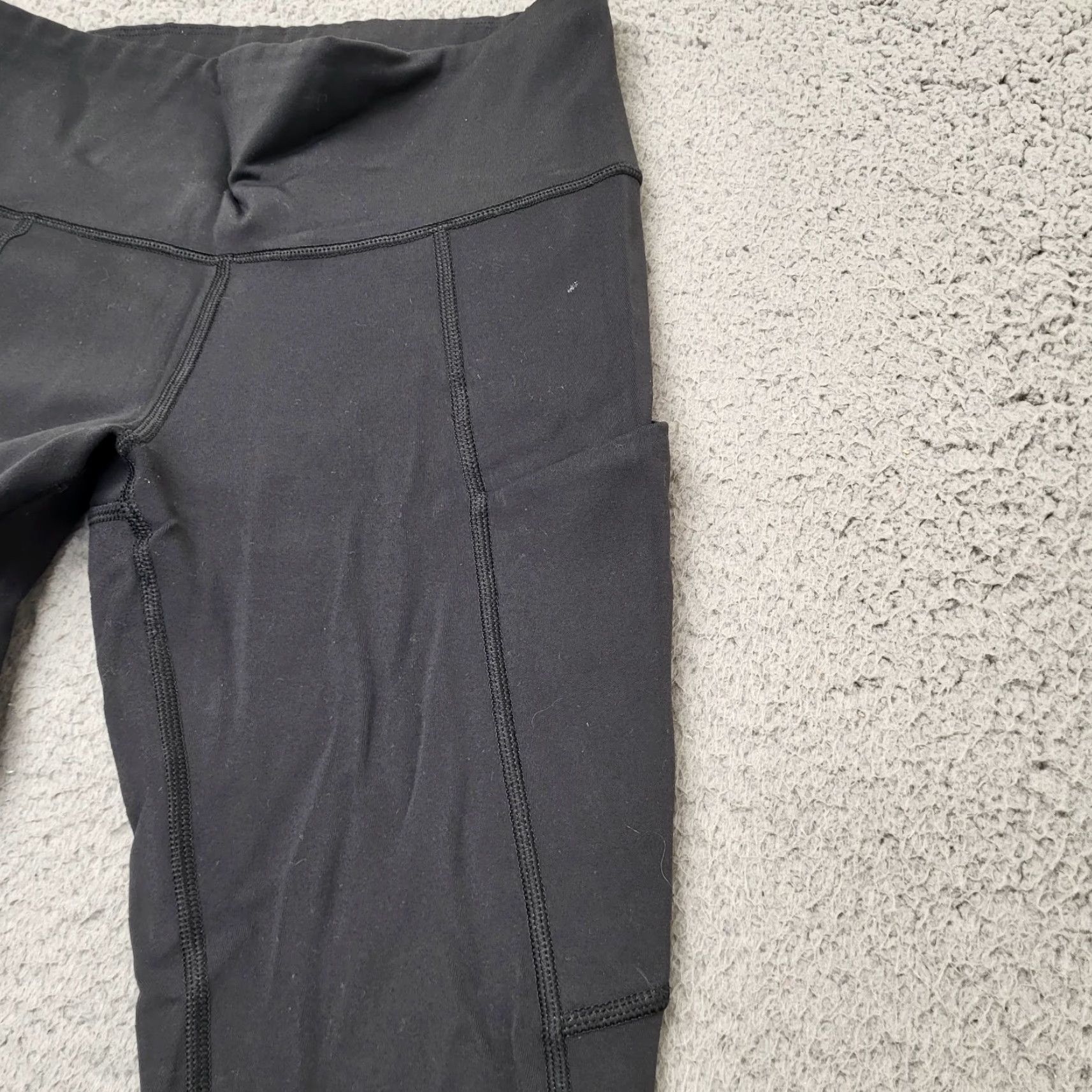 Athleta Athleta Leggings Women’s Size Small Black Crop Workout W/ Zipper Pocket Pants Size 28" / US 6 / IT 42 - 6 Thumbnail