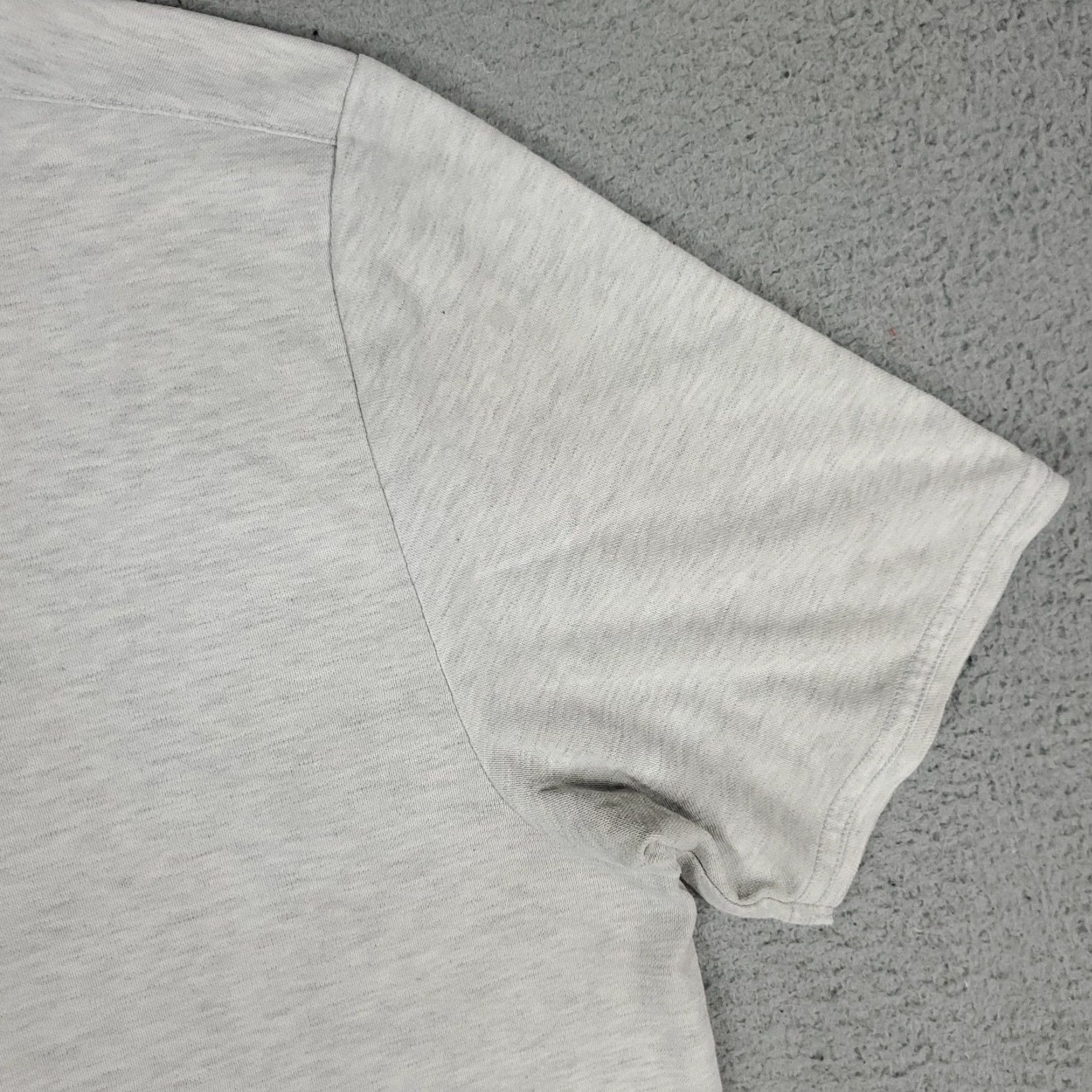 TravisMathew Travis Mathew Golf Gray Short Sleeve Polo Shirt Size Large Casual Mens Stained Size US L / EU 52-54 / 3 - 4 Thumbnail