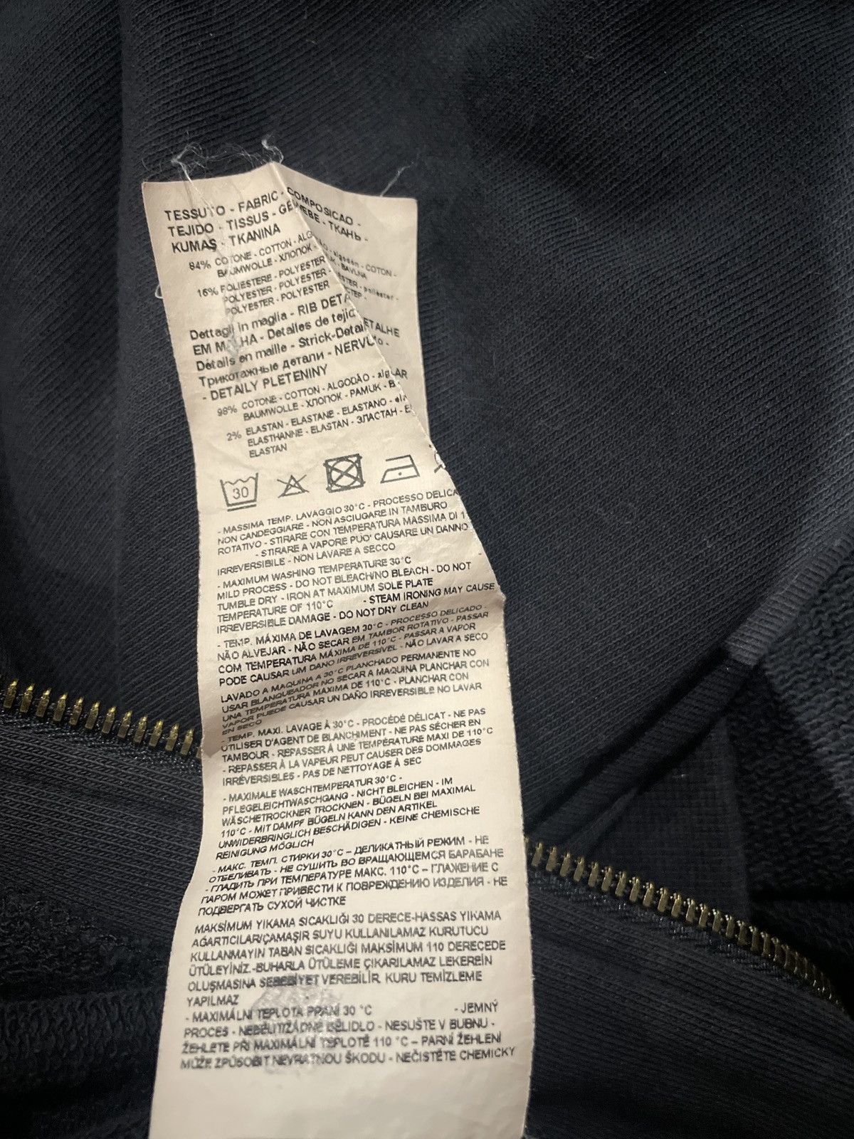 Emporio Armani Streetwear minimalistic zip up hoodie Emporio Armani Size US S / EU 44-46 / 1 - 6 Thumbnail