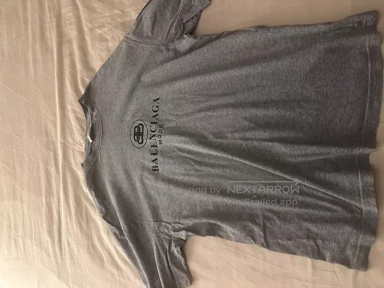 Balenciaga Balenciaga Grey button-down short-sleeve T-shirt Size US XS / EU 42 / 0 - 1 Thumbnail