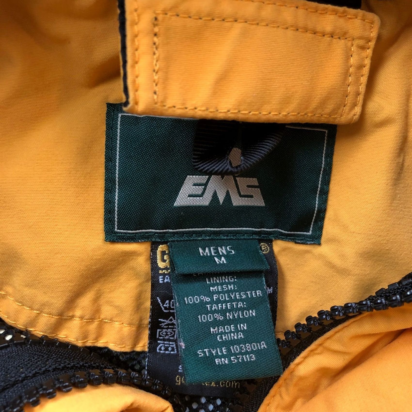 Eastern Mountain Sports VINTAGE EMS Gore-Tex Jacket Mens M Yellow Windbreaker Zip Full Zip Pockets Logo Outdoor Casual 90s? Size US M / EU 48-50 / 2 - 4 Thumbnail