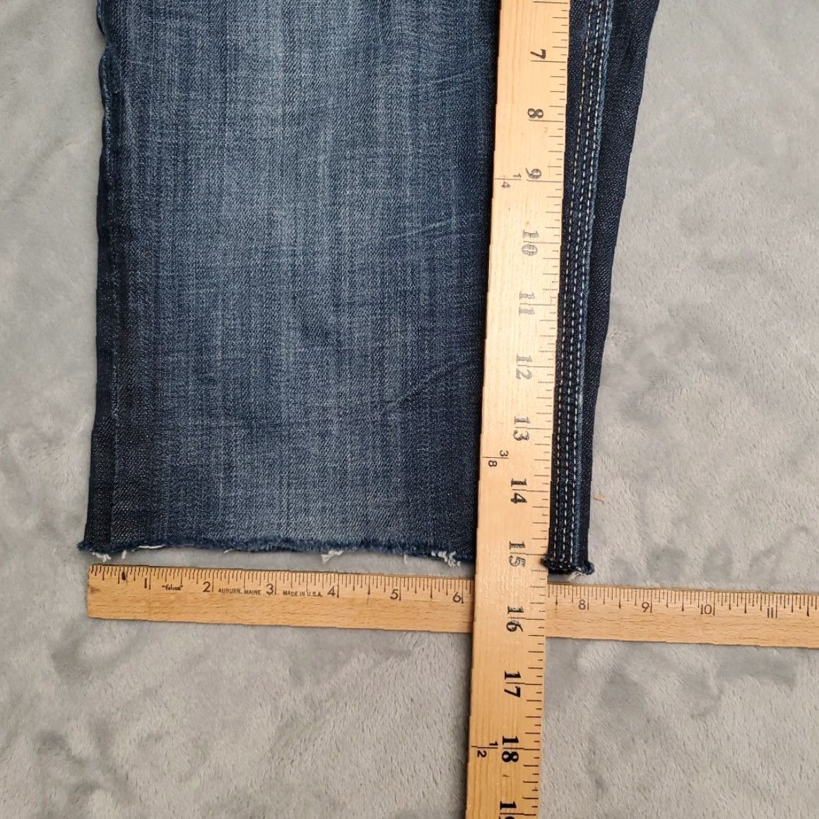 Vintage Maurices Jeans Shorts Womens 8 Cutoff Jorts Denim Low Rise Thick Stitch 5-Pocket Belt Loops Blue Denim Casual Modern American USA Womens 8(Maurices) Size 30" / US 8 / IT 44 - 8 Thumbnail