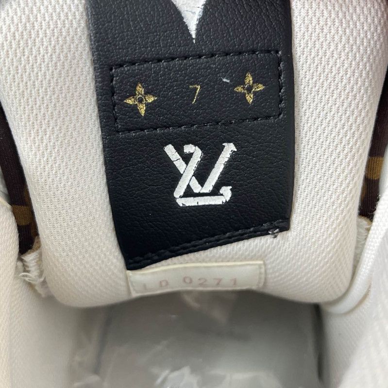 Louis Vuitton Louis Vuitton Monogram Unisex Casual Sneakers - Size US 8 / EU 41 - 5 Thumbnail