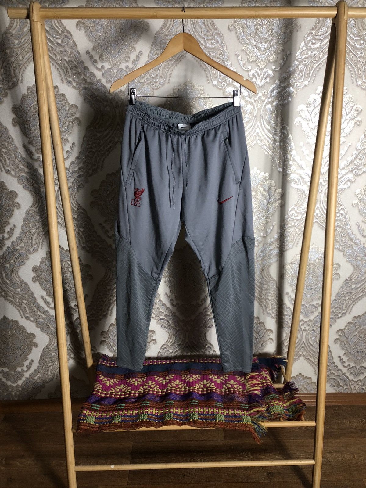 NIKE FC LIVERPOOL ENGLAND SOCCER JERSEY PANTS RETRO Y2K 90s