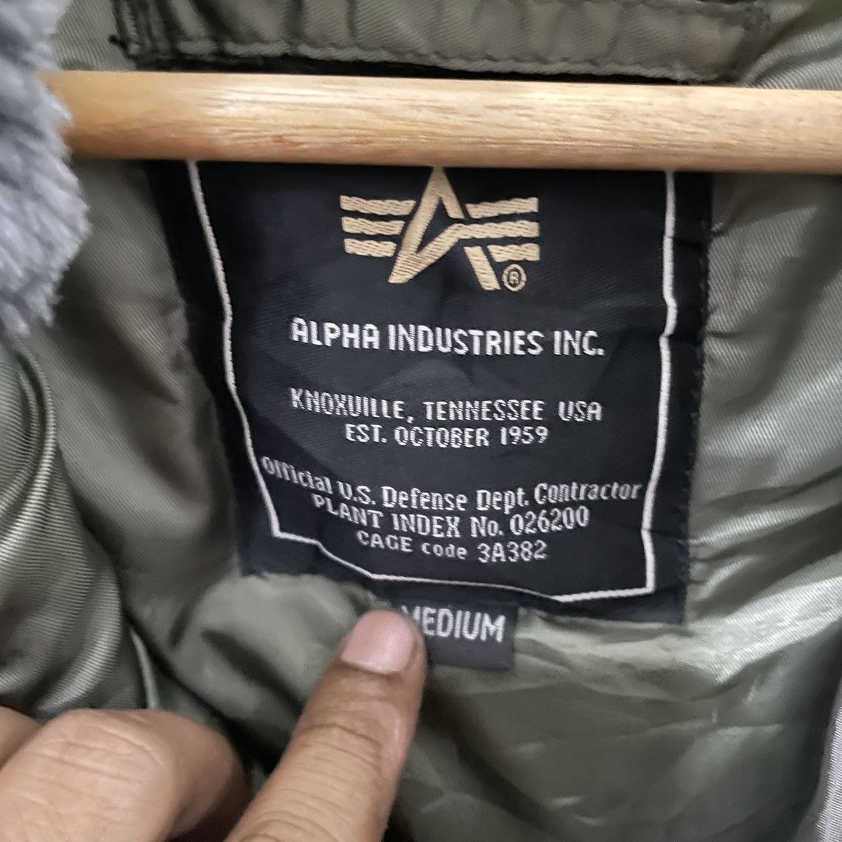 Avirex Vintage Avirex Hoodies Army Jacket Size US XL / EU 56 / 4 - 6 Thumbnail