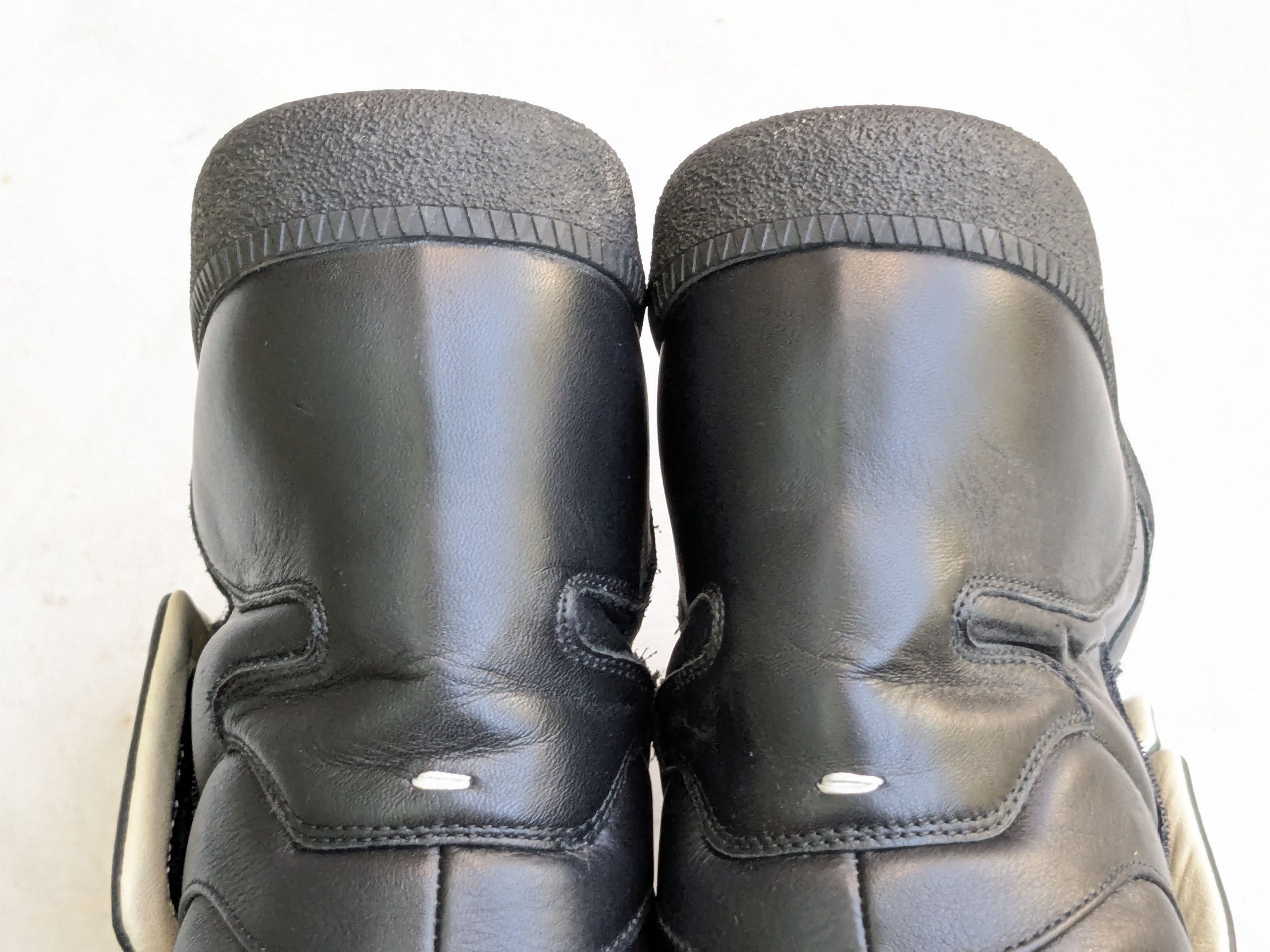 Maison Margiela Maison Margiela Clinic Black 11 44 High Tops Leather Size US 11 / EU 44 - 14 Thumbnail