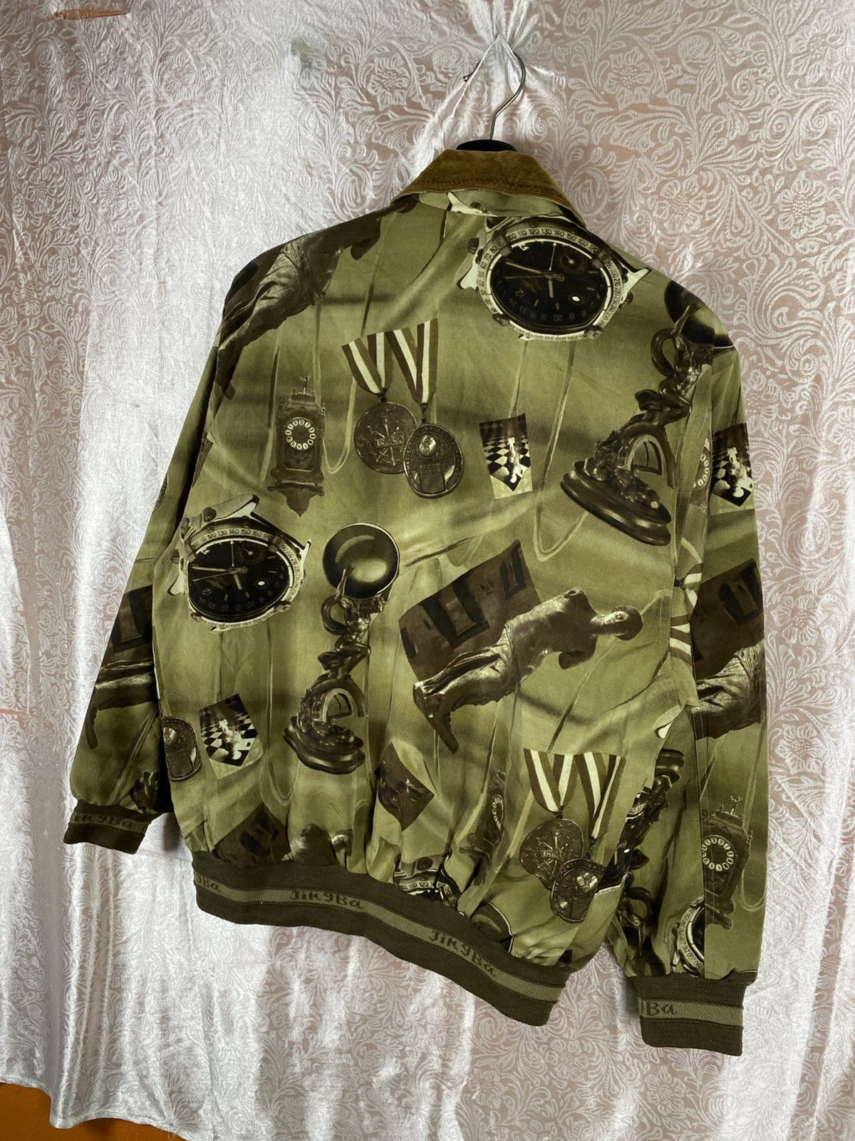 Vintage WeiFan Vintage Graphic Olive Green Suede Collar Retro Print Size US L / EU 52-54 / 3 - 12 Thumbnail