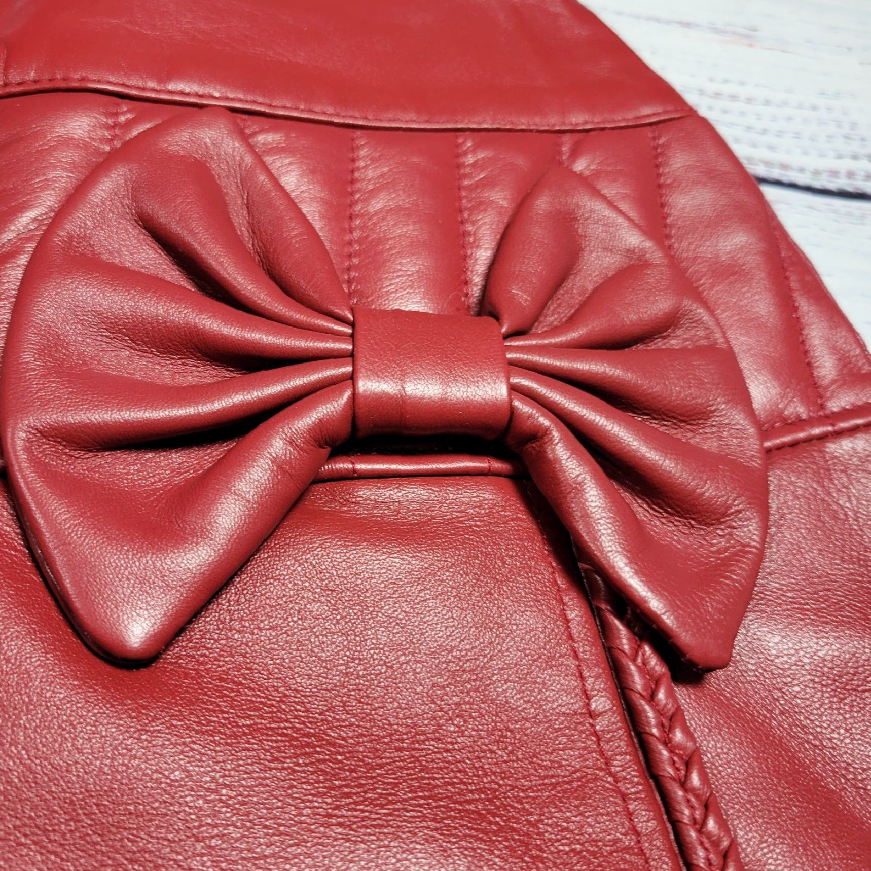 Vintage VINTAGE Leather Cult Red Leather Skirt Bow Accent Straight Pencil Side Zip Lined XS NWT Size 26" / US 2 / IT 38 - 4 Thumbnail