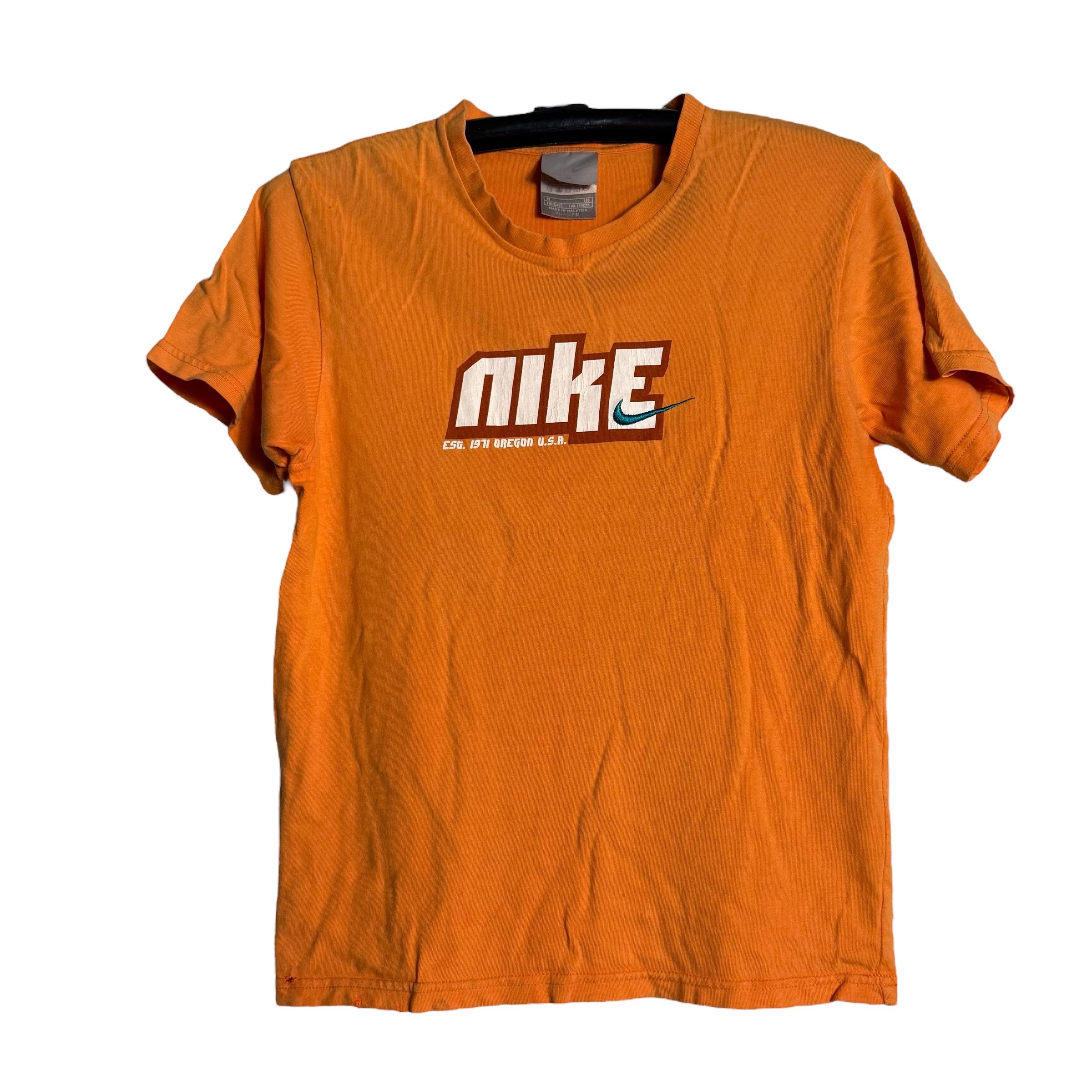 Nike 🔥RARE🔥Vintage Nike Swoosh Spell Out Boys T-shirt Size US M / EU 48-50 / 2 - 1 Thumbnail