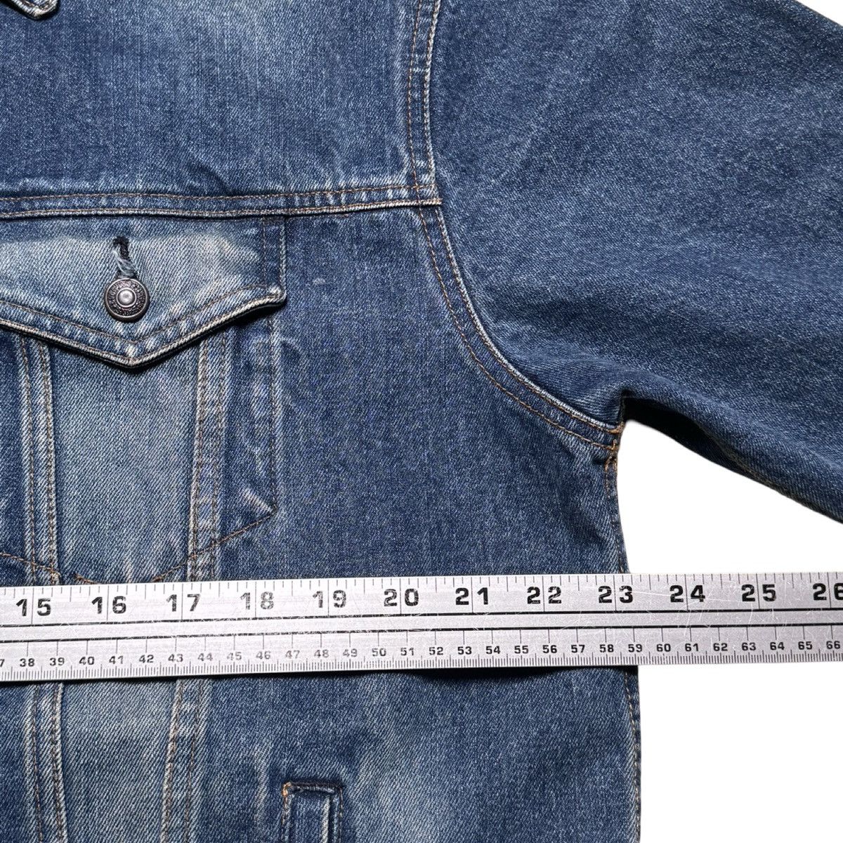 Gap Vintage Gap Denim Jacket Mens Large Blue Mid Wash Fade Size US L / EU 52-54 / 3 - 5 Thumbnail