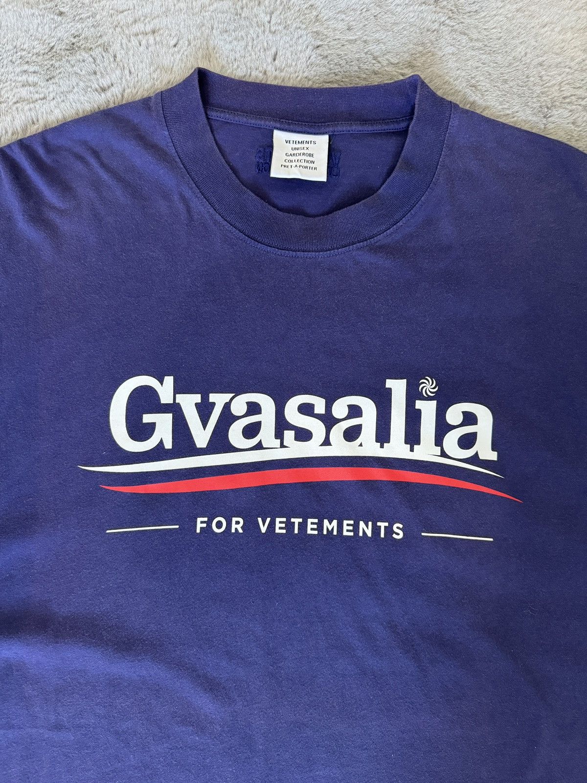 Vetements Gvasalia For Vetements Logo T-Shirt Size US S / EU 44-46 / 1 - 3 Thumbnail