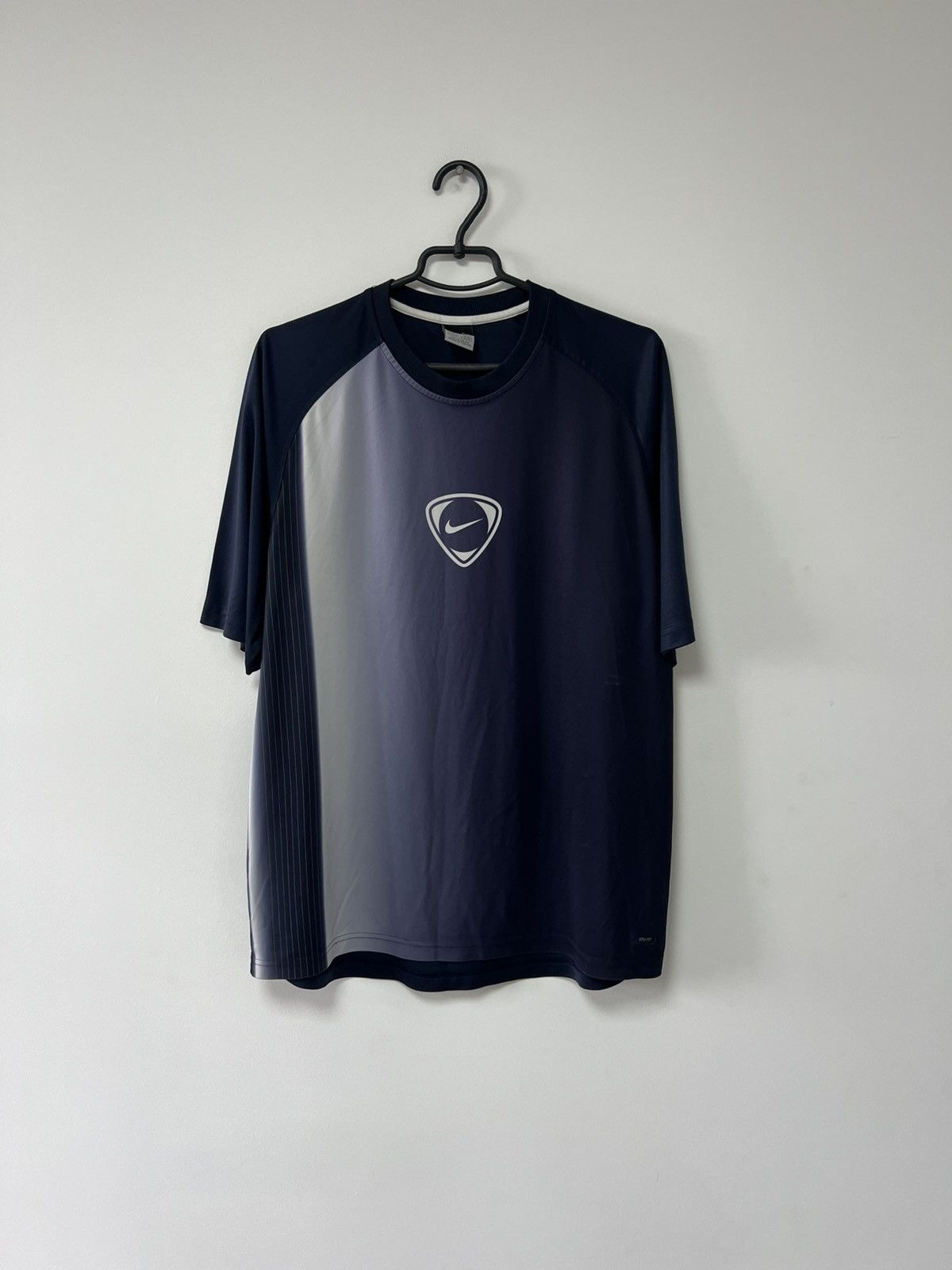 Nike Vintage 00s Nike Dri-Fit Training Big logo Jersey Football L Size US L / EU 52-54 / 3 - 3 Thumbnail