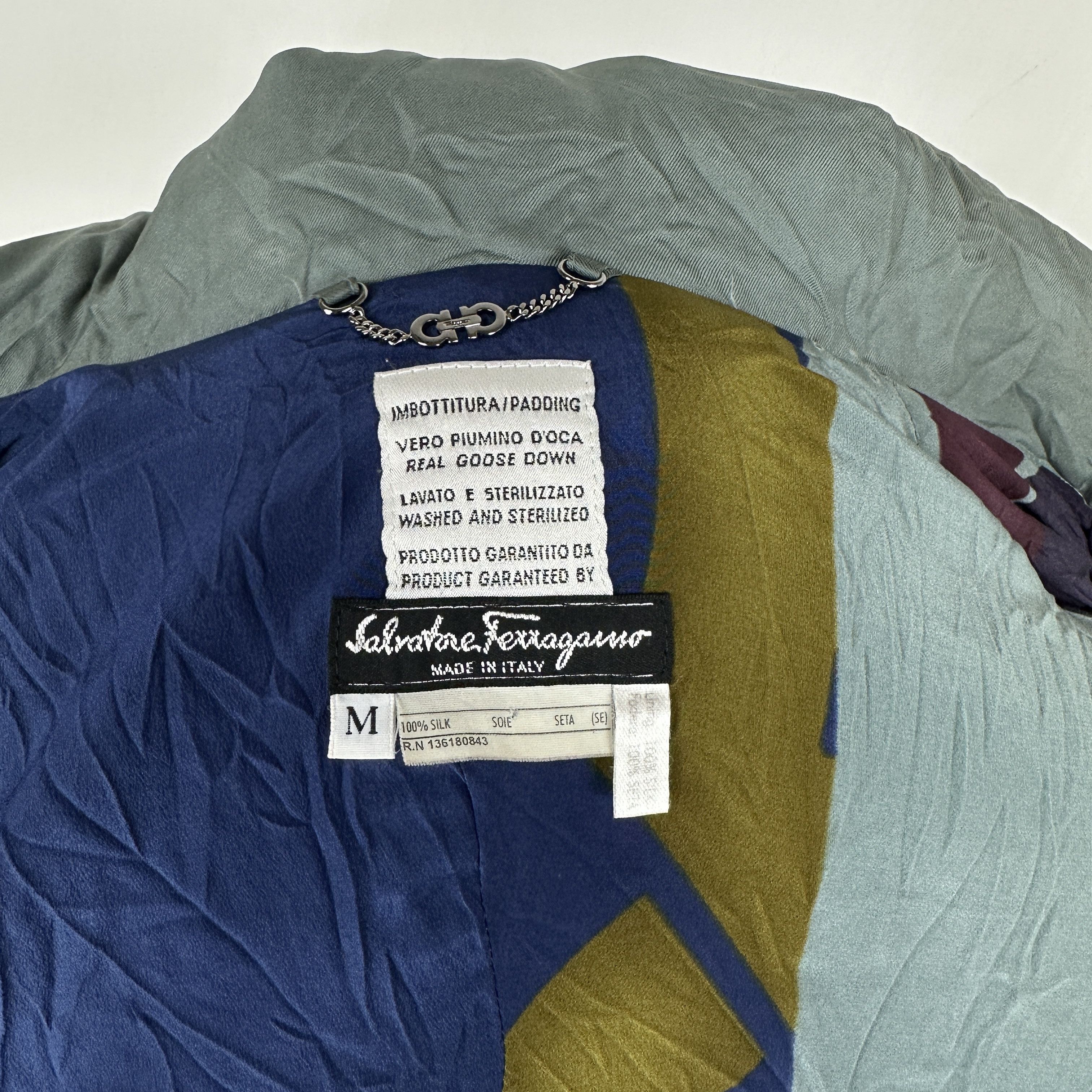 Salvatore Ferragamo Piumino Salvatore Ferragamo Interno Seta – M Size M / US 6-8 / IT 42-44 - 13 Thumbnail