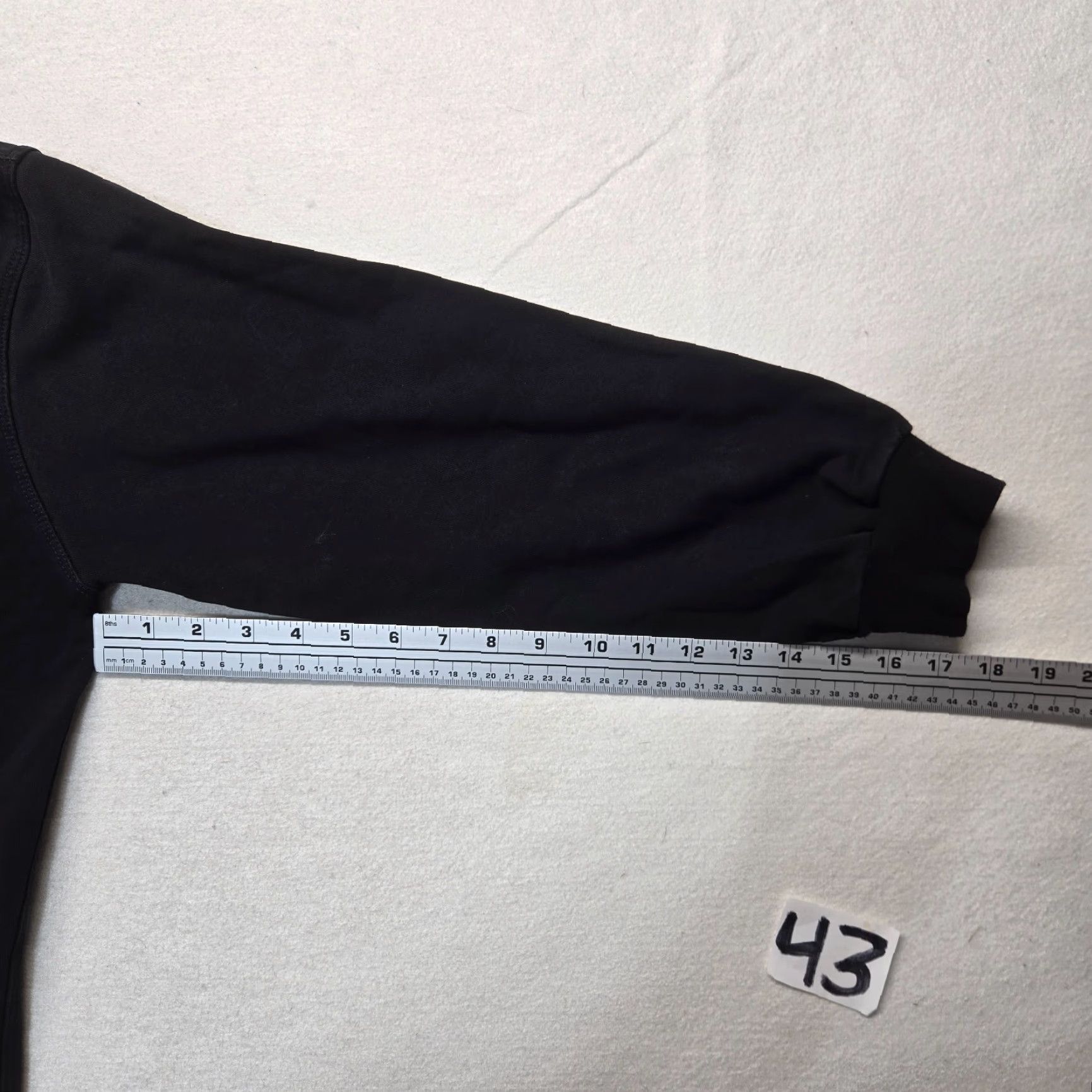 Lululemon Lululemon Women's Long Sleeve Pull-over Sweater Black Size 10 Activewear Size L / US 10 / IT 46 - 5 Thumbnail