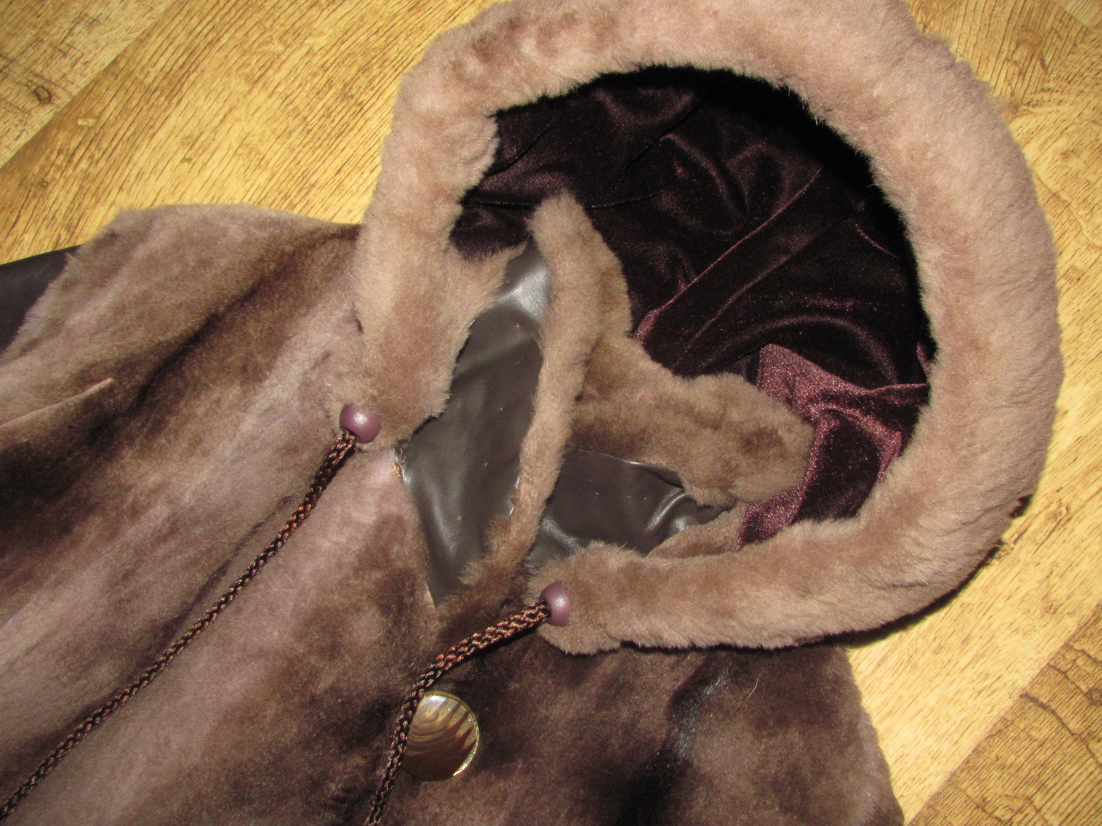 Vintage VINTAGE HOODED FUR COAT WITH LEATHER SLEEVES Size US M / EU 48-50 / 2 - 6 Thumbnail