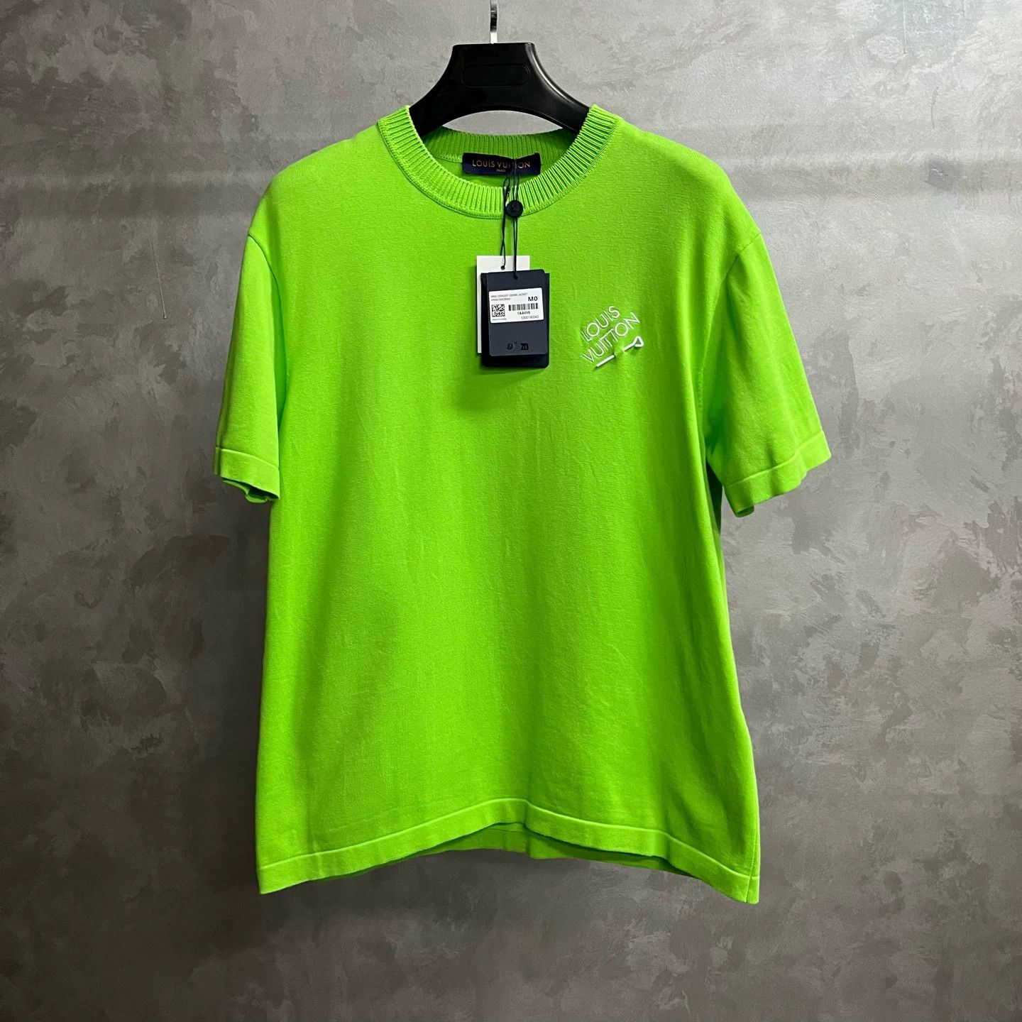 Louis Vuitton Louis Vuitton Green T-Shirt M Women Size M / US 6-8 / IT 42-44 - 1 Thumbnail