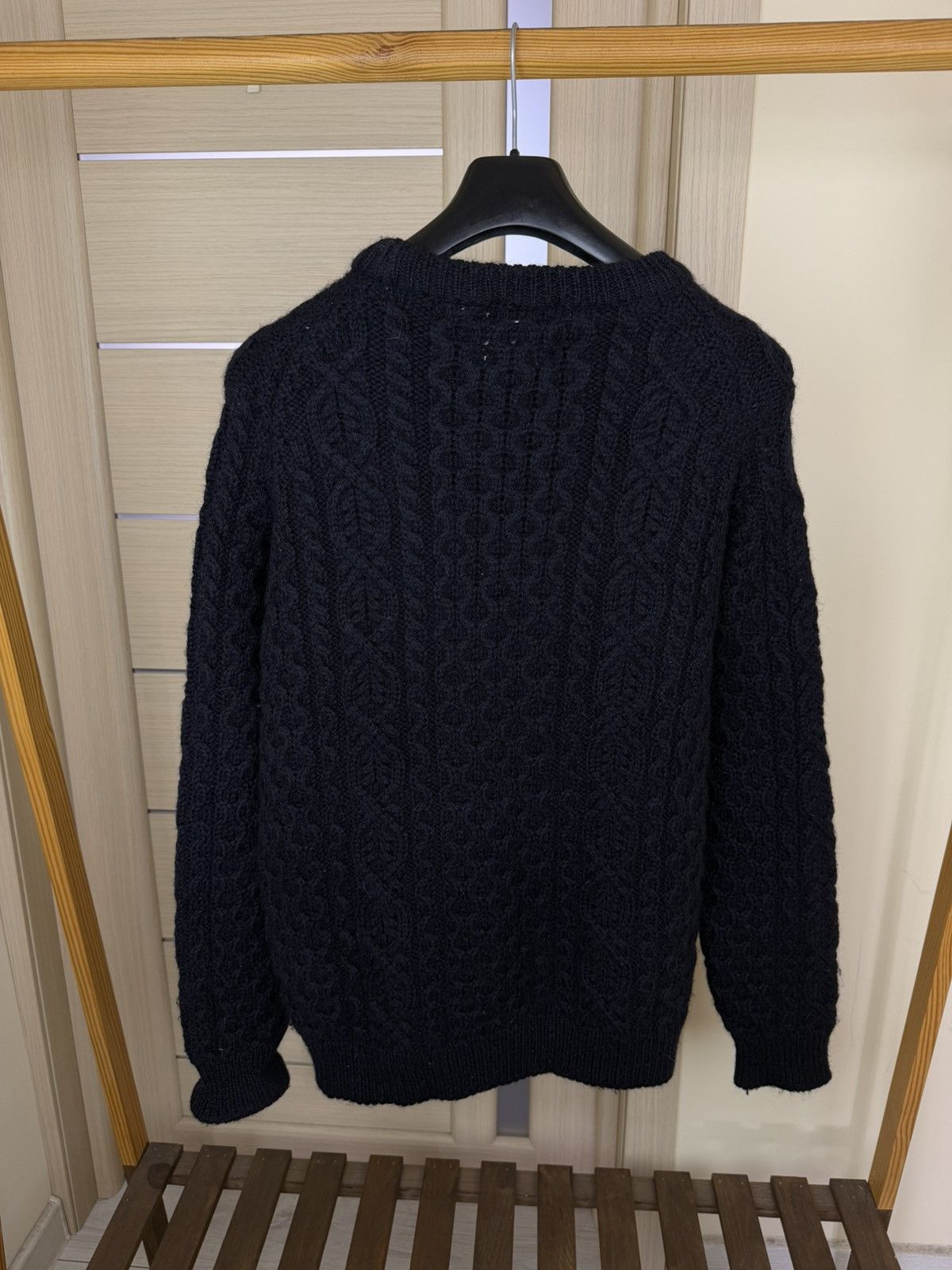 Peregrine Peregrine Hudson Navy Aran Knit British Wool Jumper size L Size US L / EU 52-54 / 3 - 10 Thumbnail