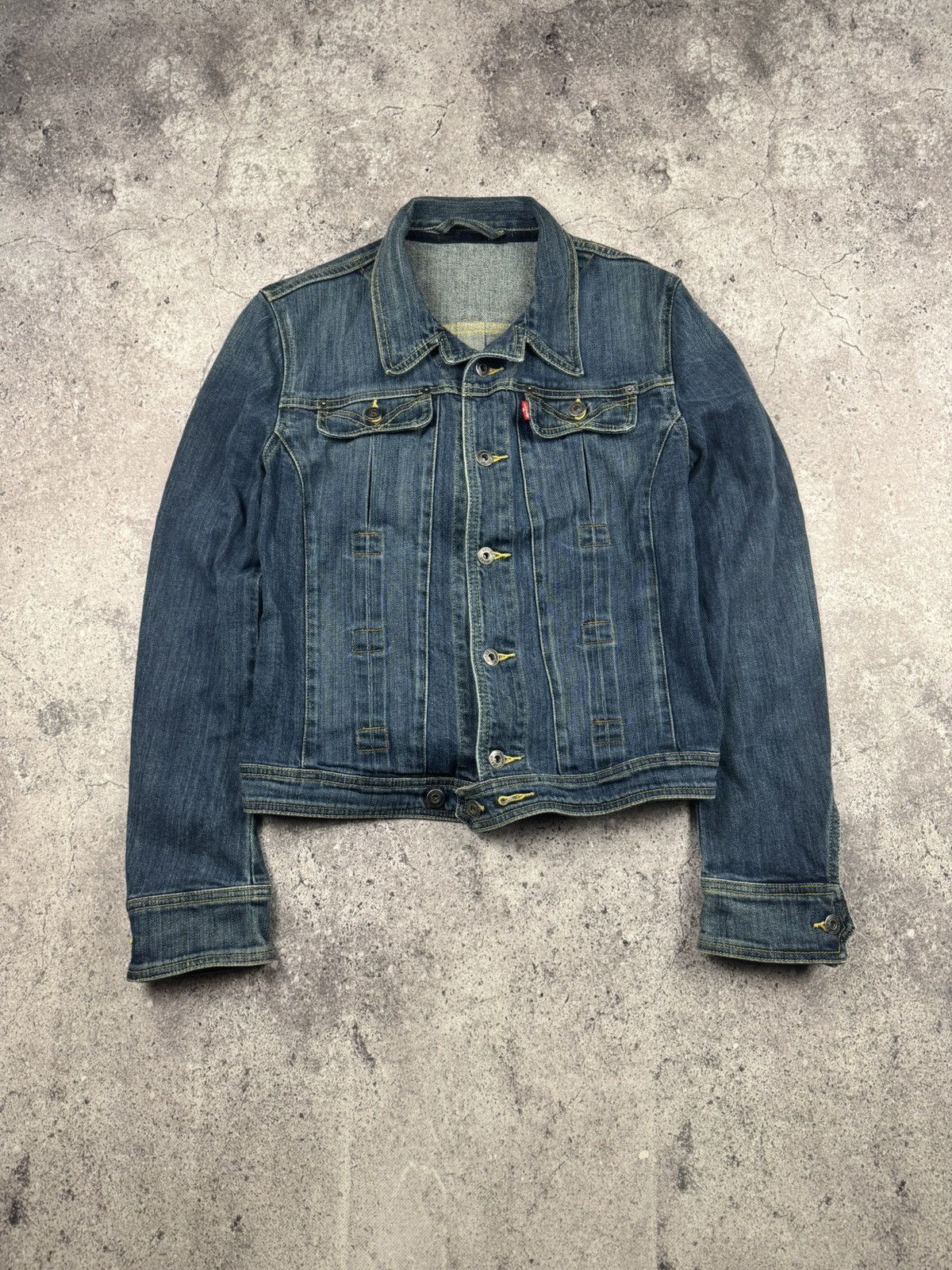 Levi's VINTAGE LEVIS DENIM JACKET RARE JAPANEESE Y2K Size M / US 6-8 / IT 42-44 - 1 Thumbnail