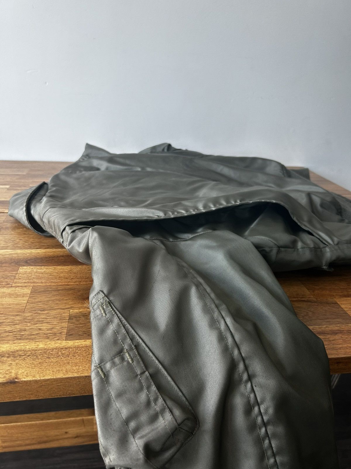 Vintage Distressed Military Bomber Jacket Olive Green Size US S / EU 44-46 / 1 - 11 Thumbnail