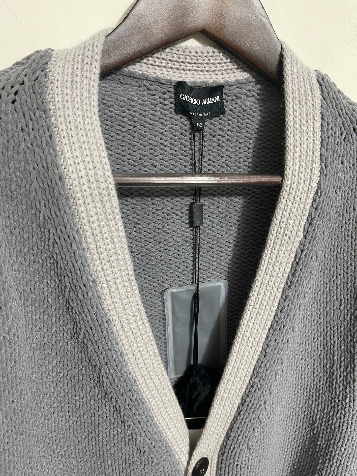 Giorgio Armani Giorgio Armani Slim Light Gray Cardigan 46/48/52 Size US L / EU 52-54 / 3 - 3 Thumbnail