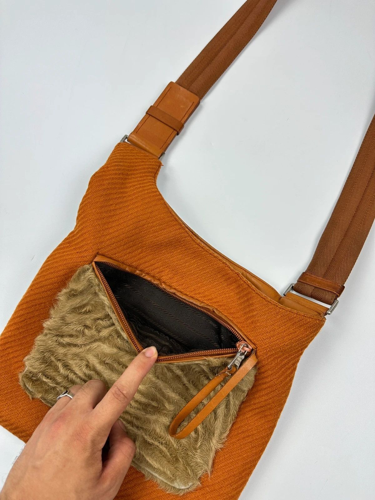 Prada Prada Milano FW99 Fur & Wool Sling Bag Crossbody Orange Flat Size ONE SIZE - 7 Thumbnail