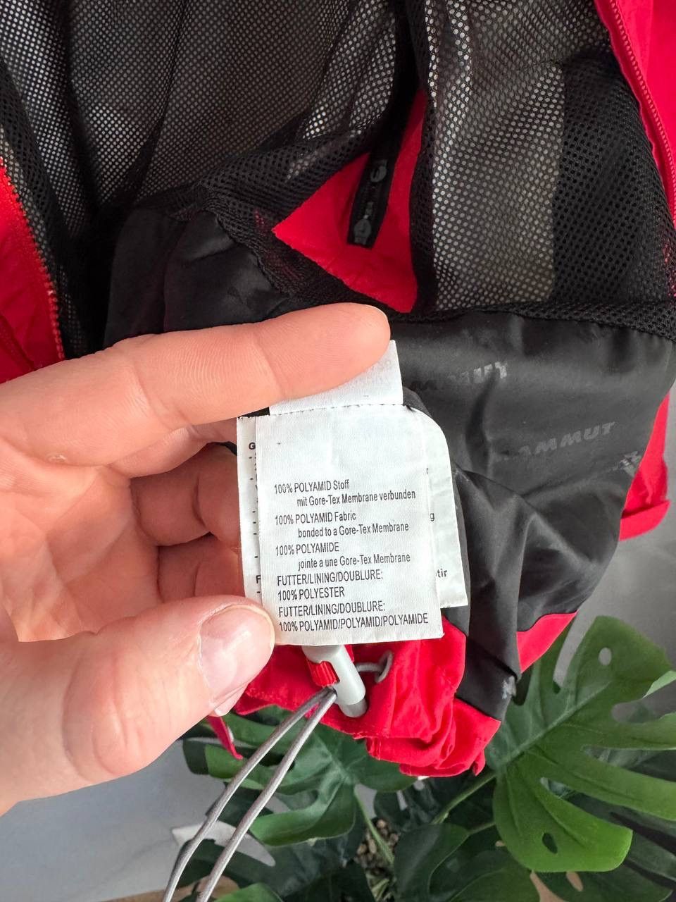 Mammut Mammut GORE TEX Pro Shell Women's Waterproof Jacket, Size L Size US L / EU 52-54 / 3 - 17 Thumbnail