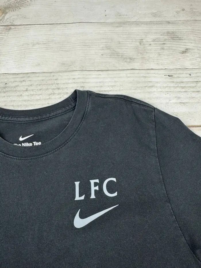 Nike Nike Liverpool T-Shirt Soccer Football Size US S / EU 44-46 / 1 - 8 Thumbnail
