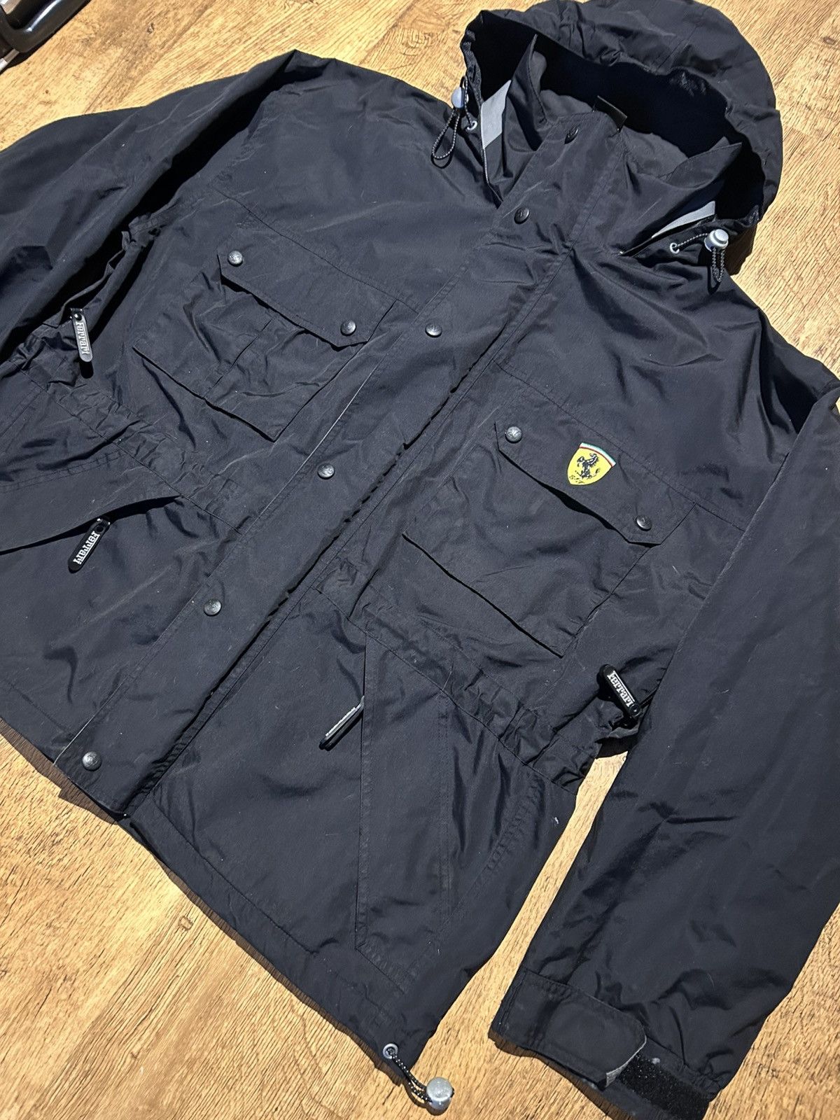 Ferrari Vintage 2000 Official Ferrari F1 Rain jacket M Boxy Size US M / EU 48-50 / 2 - 4 Thumbnail