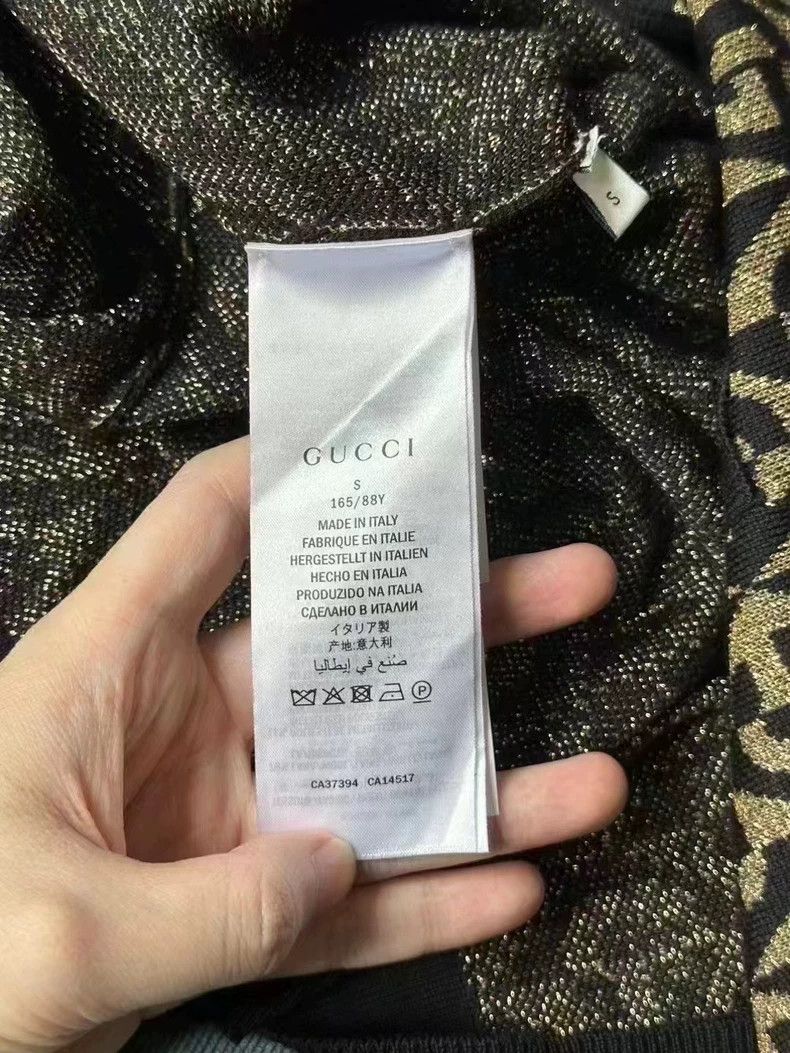 Gucci Gucci Black and gold full-print cardigan sweater 2501-Nexta Size US S / EU 44-46 / 1 - 4 Thumbnail
