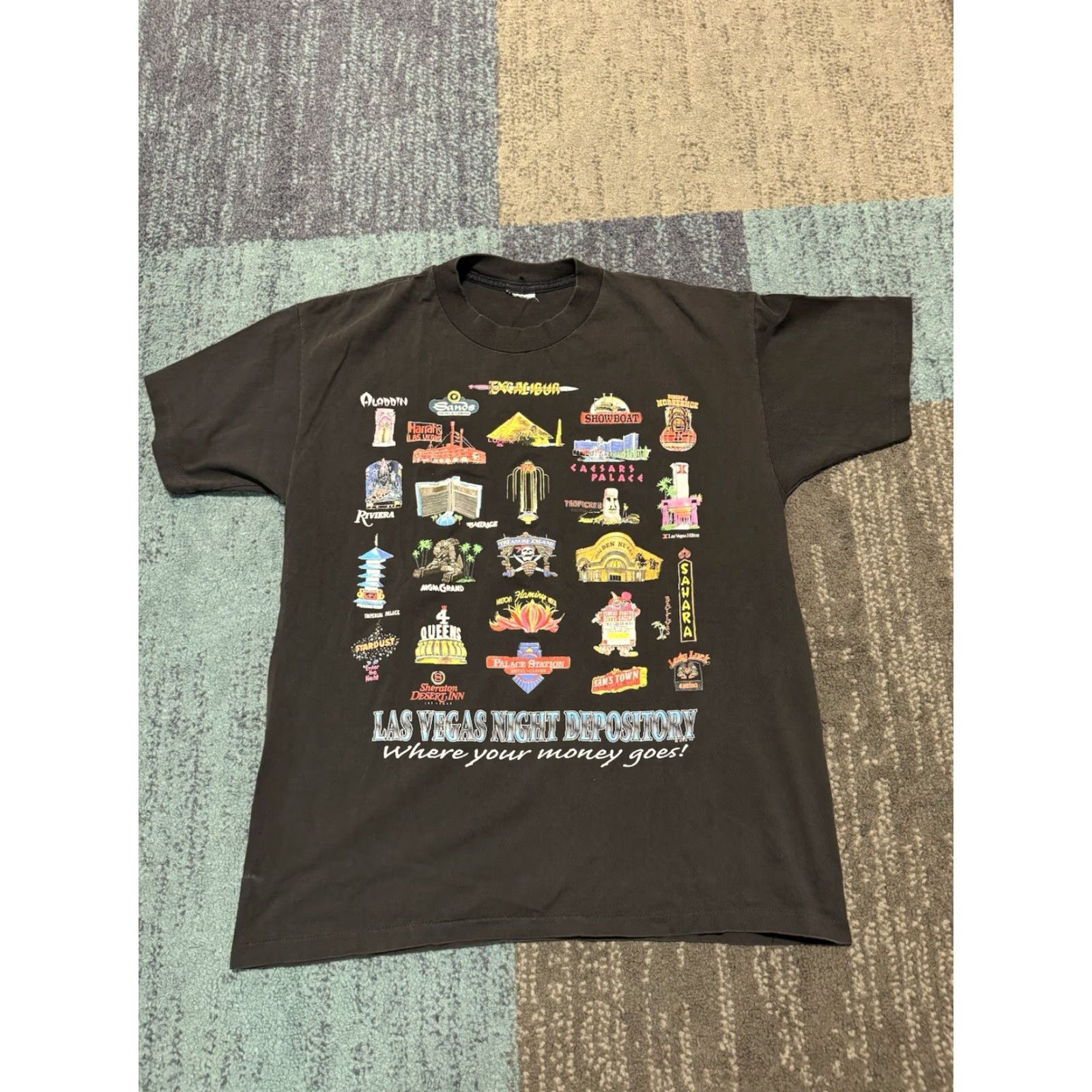 Fruit Of The Loom VINTAGE Las Vegas Shirt Casino Strip Down Town Single Stitch Men's L Black Down T-Shirt Mens L Size US L / EU 52-54 / 3 - 2 Thumbnail
