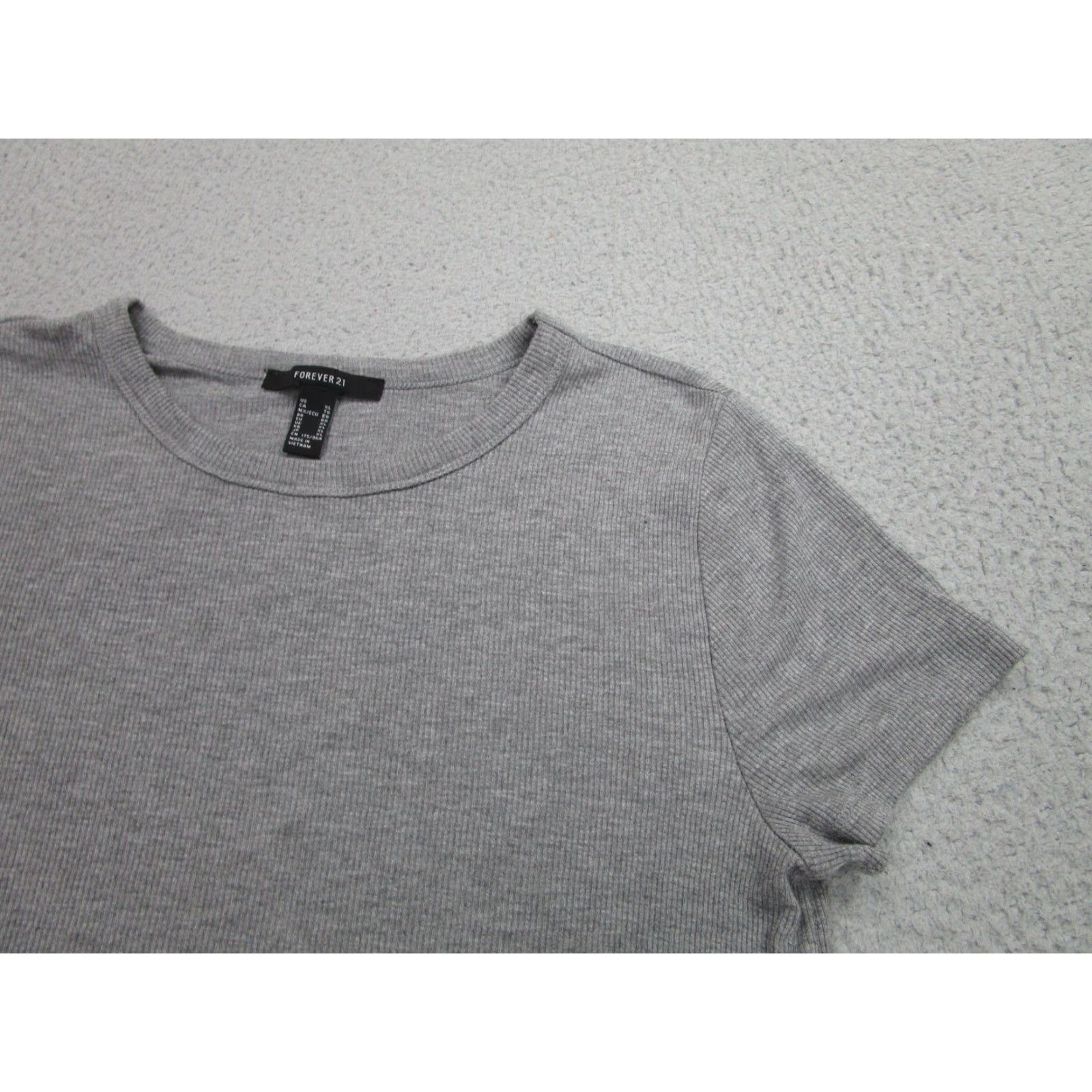 Forever 21 Forever 21 Shirt Womens XL Gray Ribbed Knit Cropped Stretch Tee y2k 90s style Size XL / US 12-14 / IT 48-50 - 2 Thumbnail