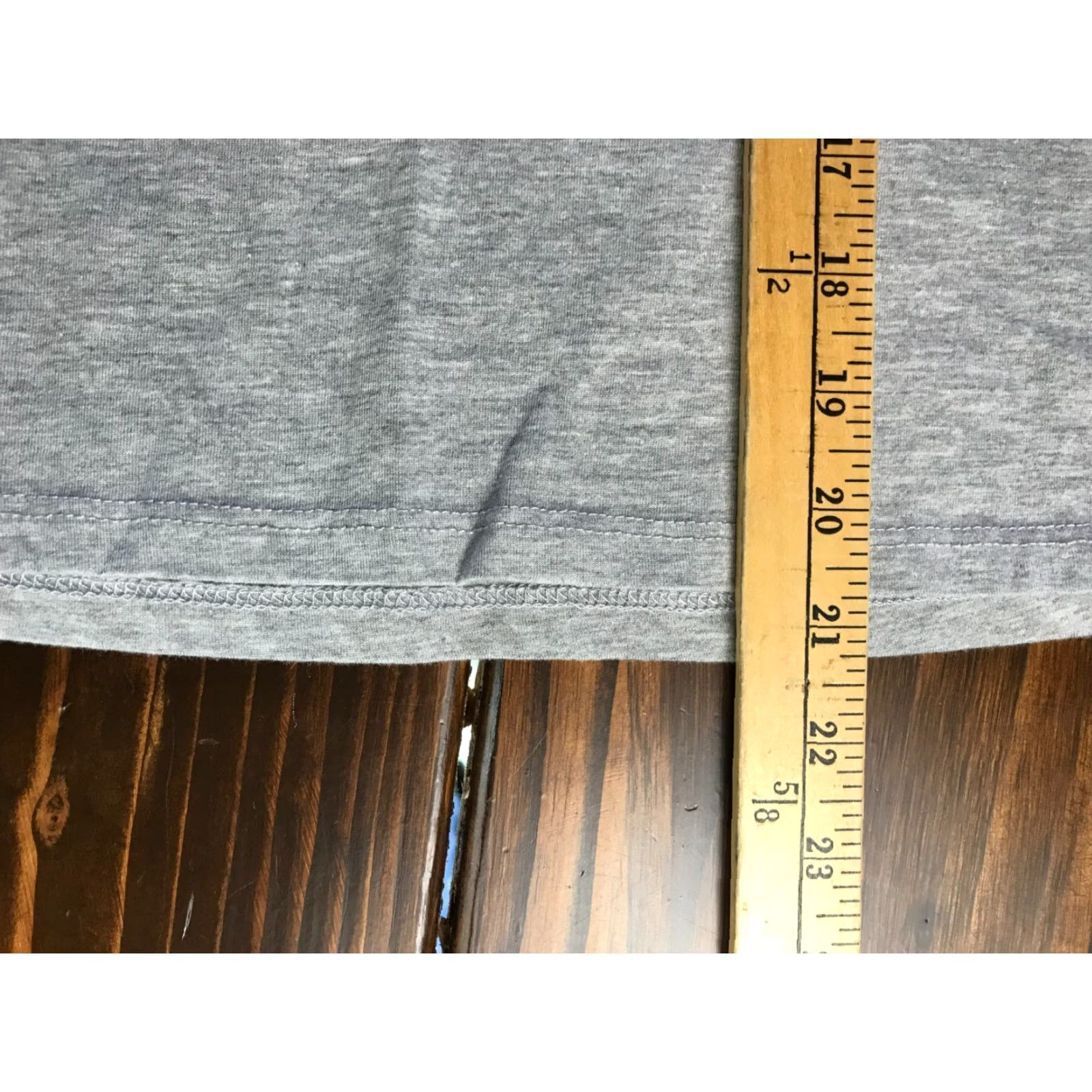 Vintage Friends shirt Women's XL Gray Cropped Top T-Shirt Cropped Modern 90s TV Show Friends Womens XL Gray Cropped Top Size XL / US 12-14 / IT 48-50 - 4 Thumbnail