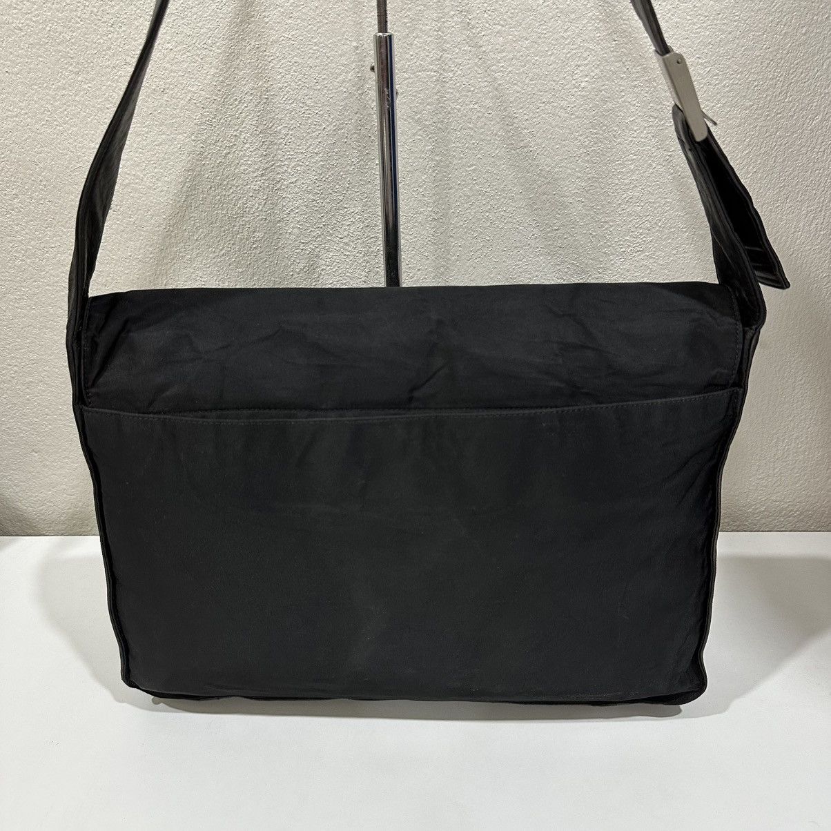 Prada AUTHENTIC PRADA NYLON TRIMMED LEATHER SHOULDER BAG Size ONE SIZE - 5 Thumbnail