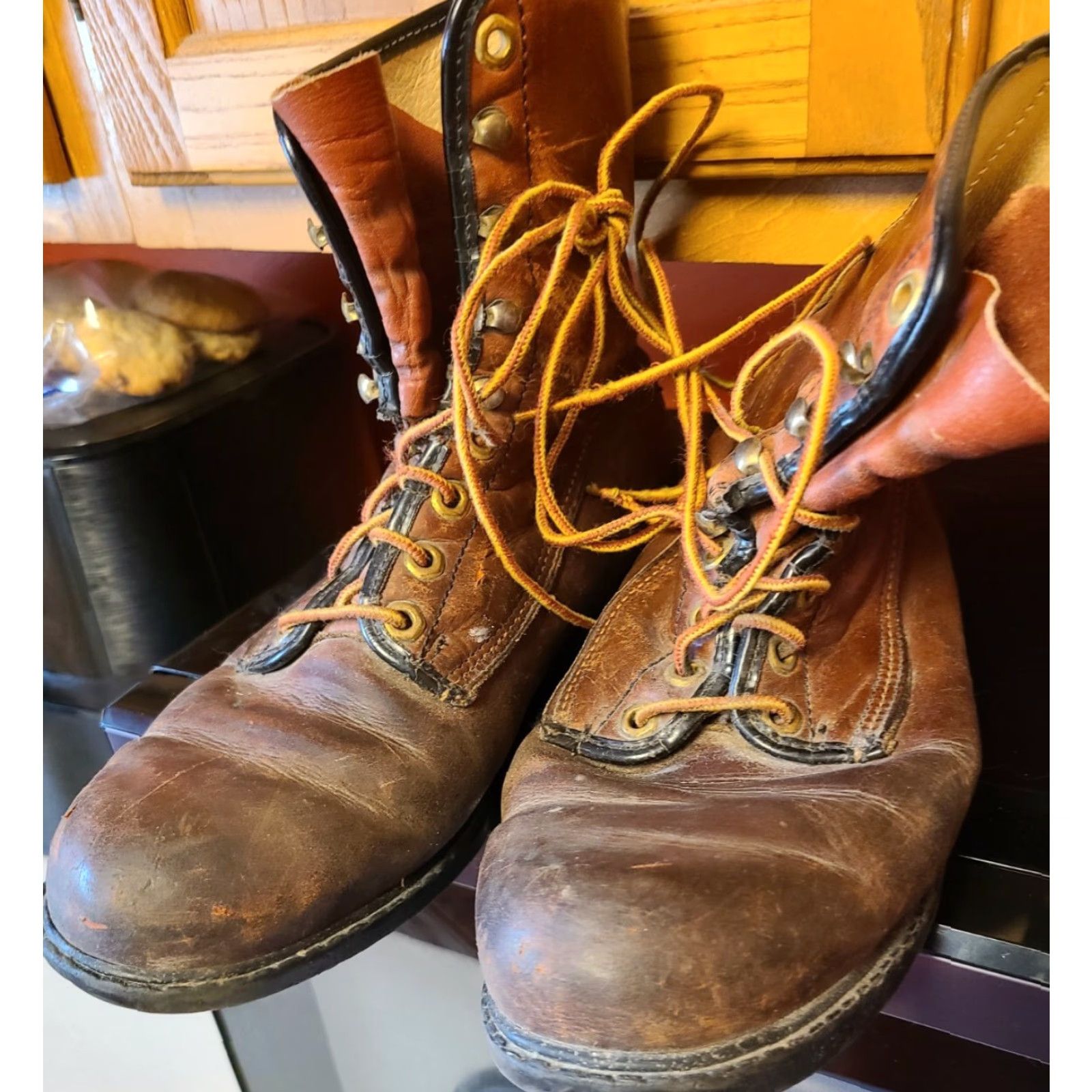 Vintage VINTAGE Wolverine Brown Leather Ankle Boots Chukka Lace Up 8D USA MADE Mens 03383 35 Casual Workwear Fall Winter Spring Summer USA Shrug? Size US 8 / EU 41 - 5 Thumbnail