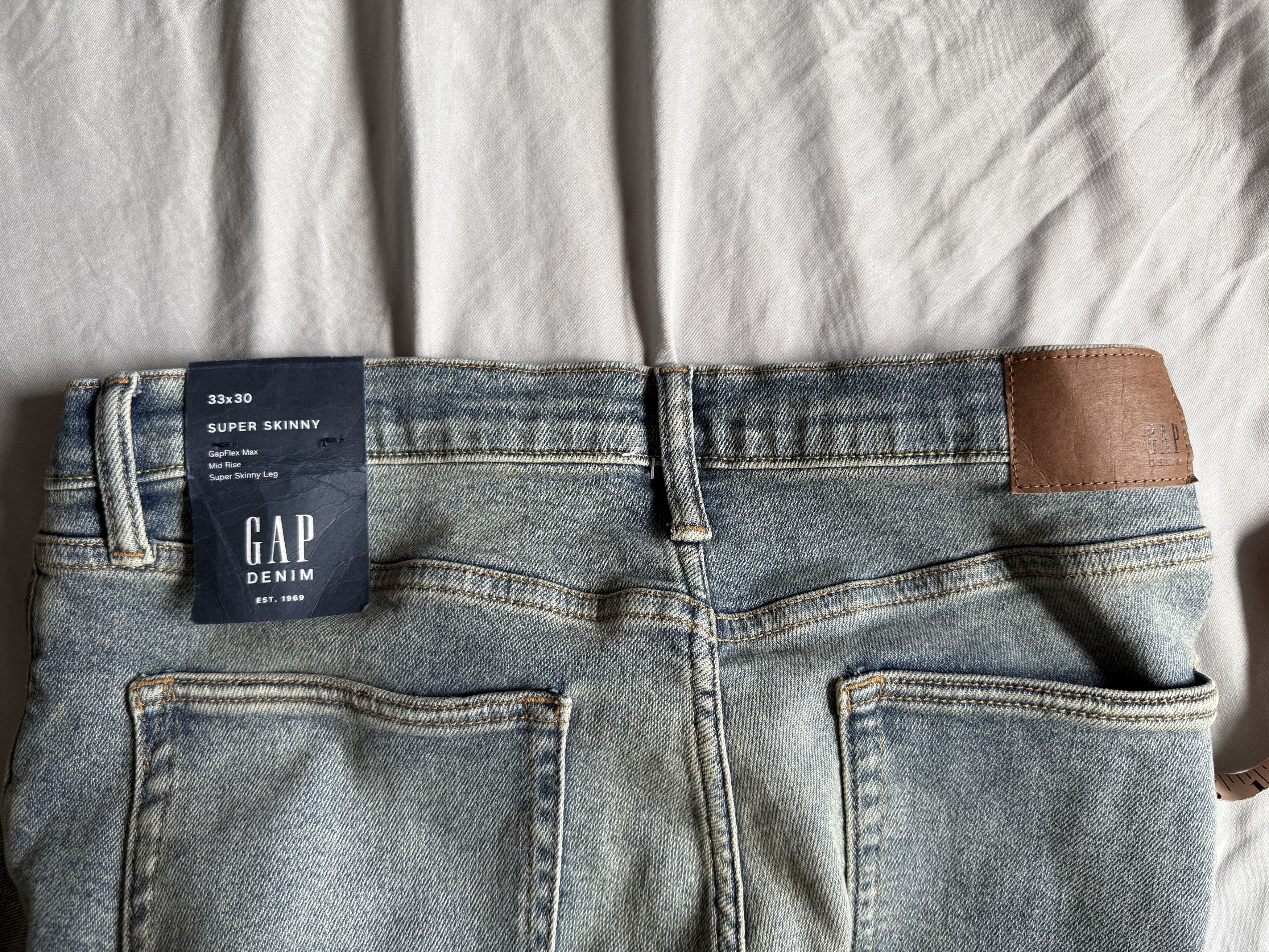 Gap Gap 1969 Skinny Jeans with GapFlex MAX 33x30 $89.95 Size US 33 - 5 Thumbnail