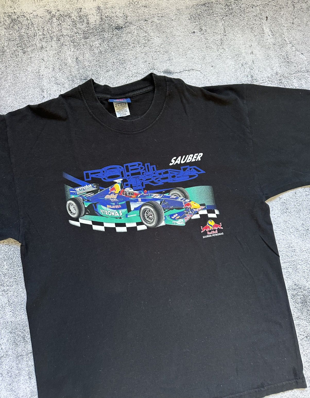 Red Bull Vintage Red Bull Sauber Patronas T-shirt Formula 1 Racing Size US L / EU 52-54 / 3 - 6 Thumbnail