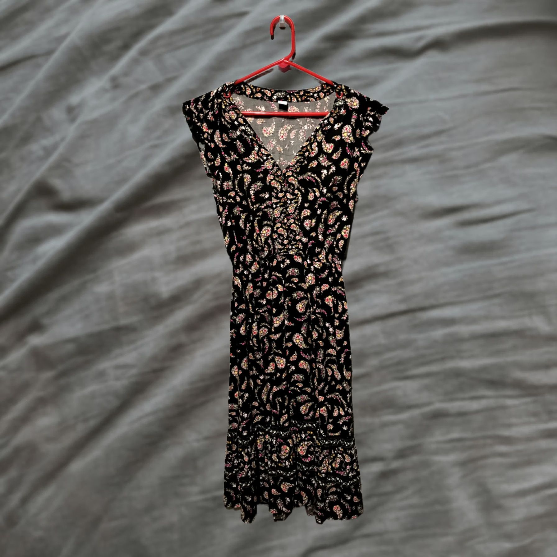 old navy black floral midi dress 3 Ways to Style a Floral Midi Dress This Fall  bows & sequins
