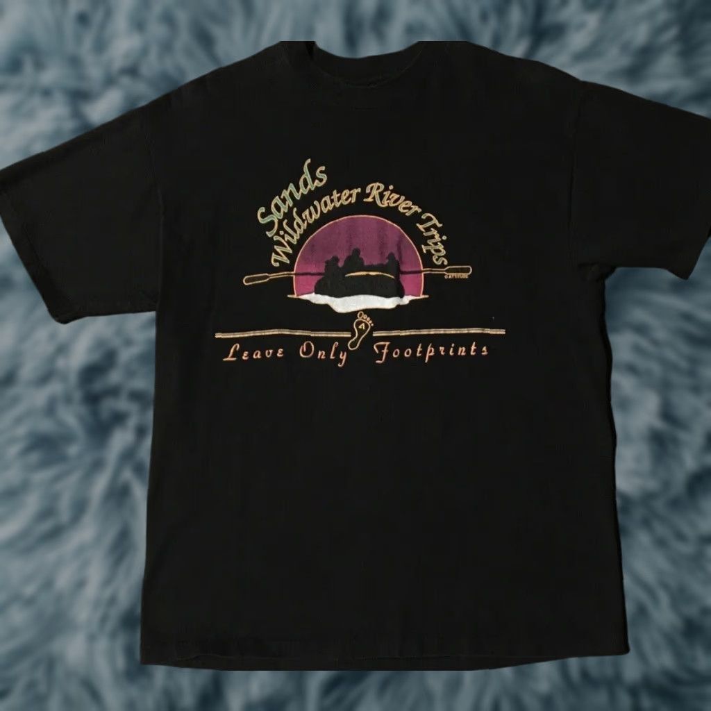 Vintage VINTAGE Sands Wild Water River Rafting Faded Shirt L Black 90s Grunge USA Mens T-Shirt Rock Bar Skate Beach Retro Hiking USA Badges Size US L / EU 52-54 / 3 - 1 Thumbnail