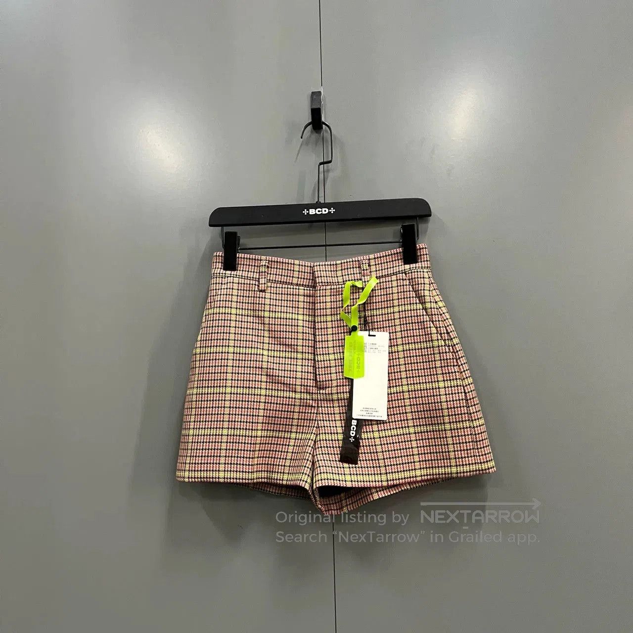 Valentino Valentino Plaid Shorts. Size 37" - 1 Thumbnail